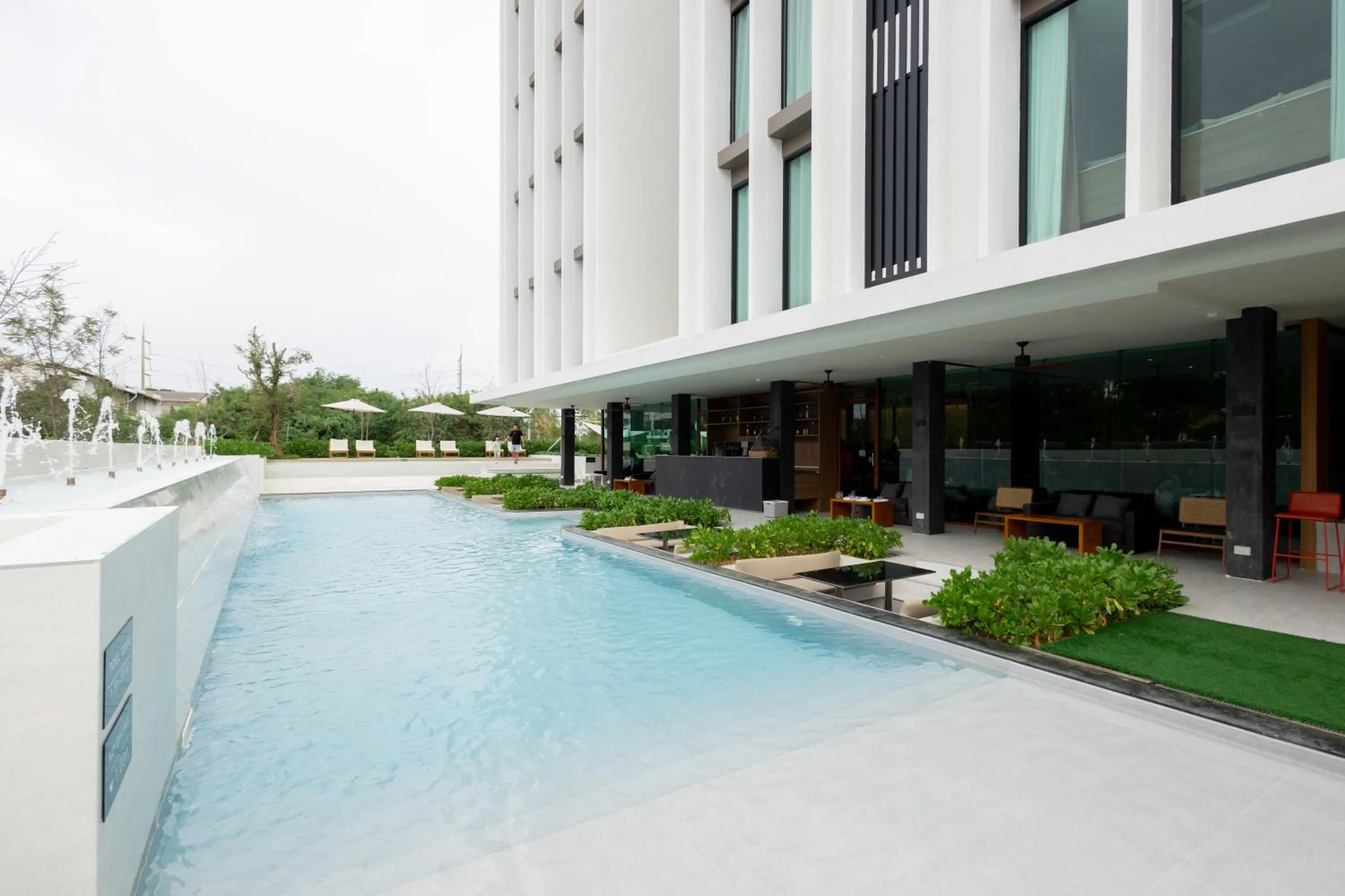 Swimming pool in GOOD Nakhonsawan Hotel