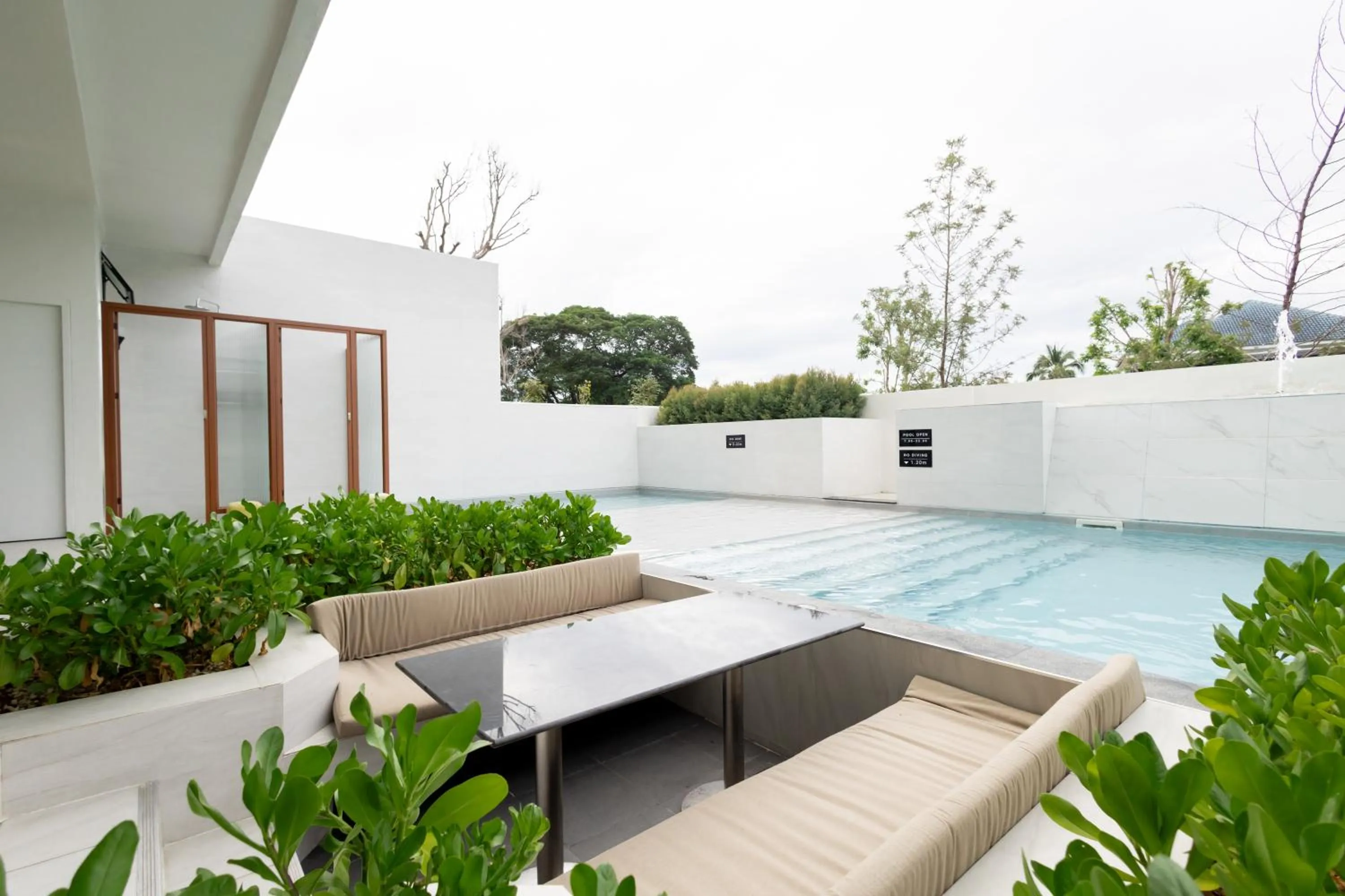 Swimming pool in GOOD Nakhonsawan Hotel