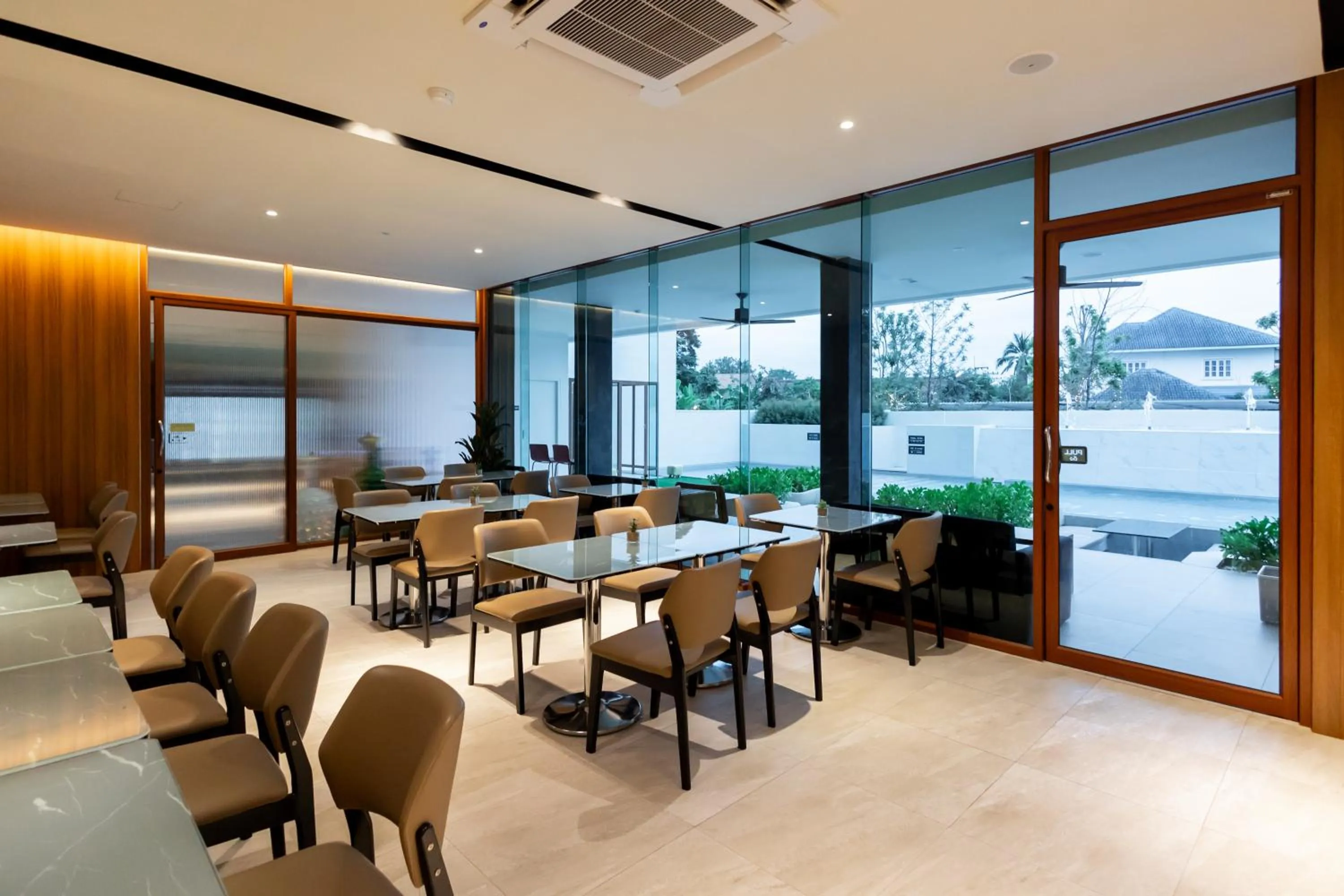 Restaurant/places to eat in GOOD Nakhonsawan Hotel