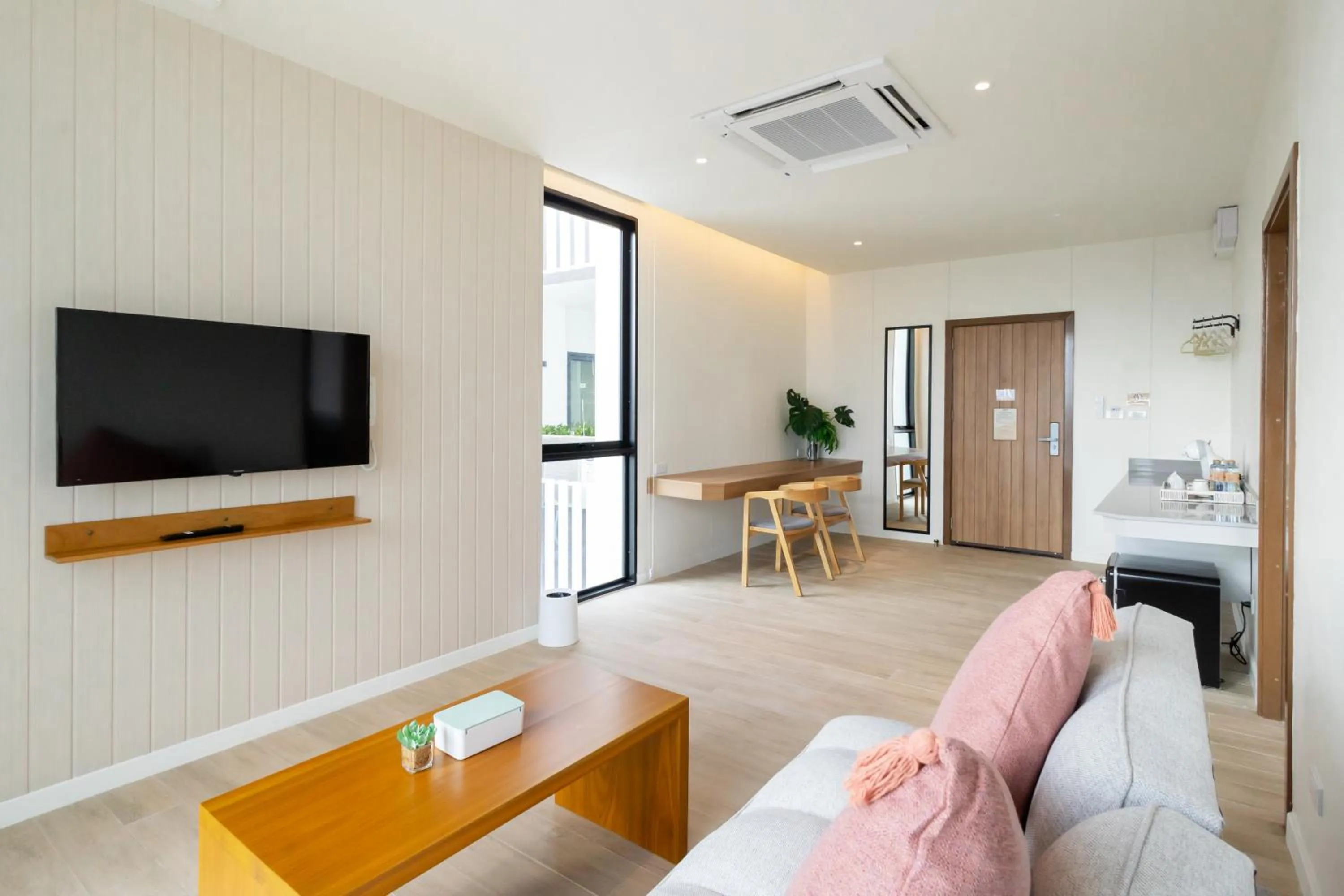 TV and multimedia in GOOD Nakhonsawan Hotel