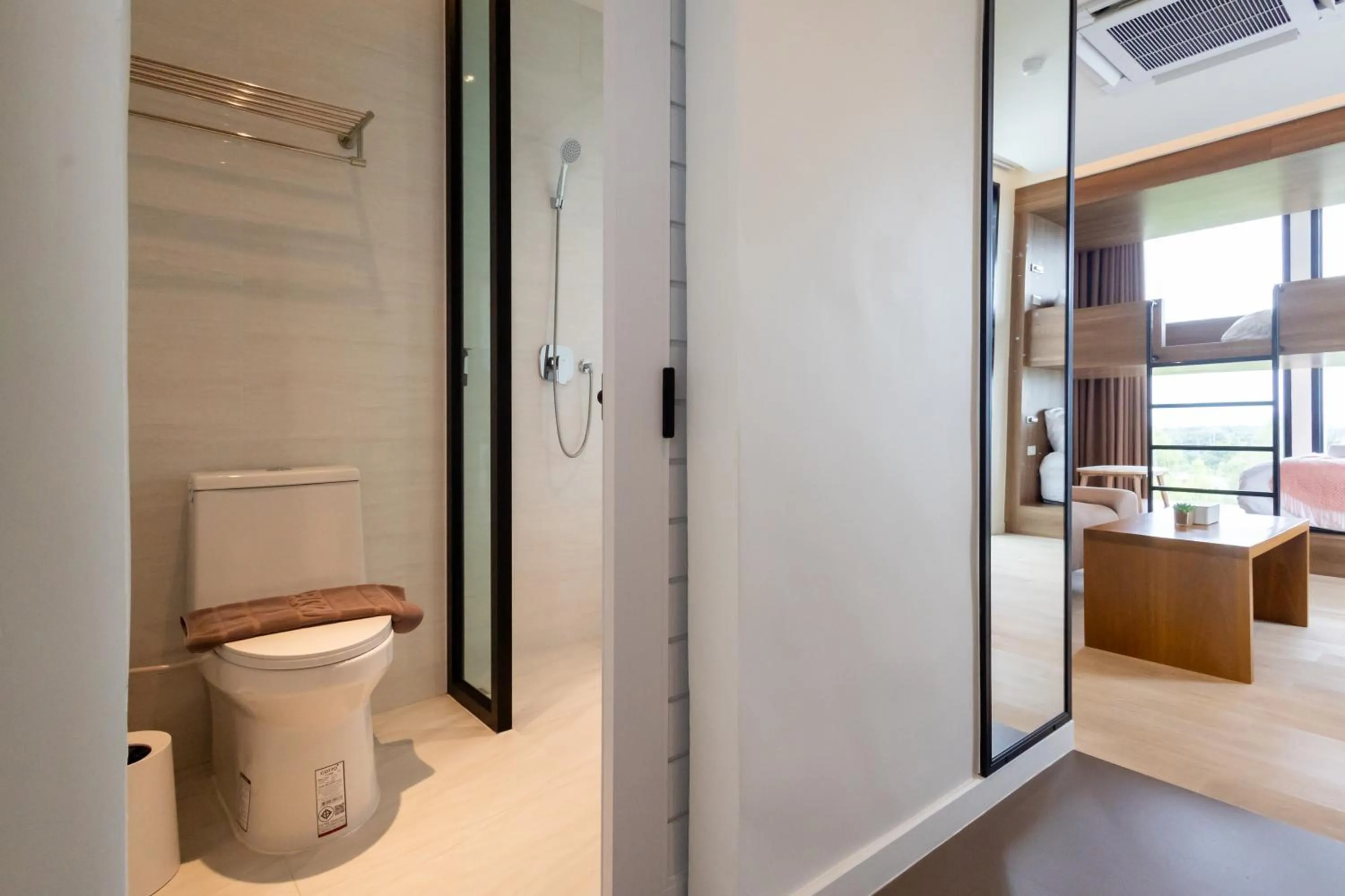 Shower in GOOD Nakhonsawan Hotel