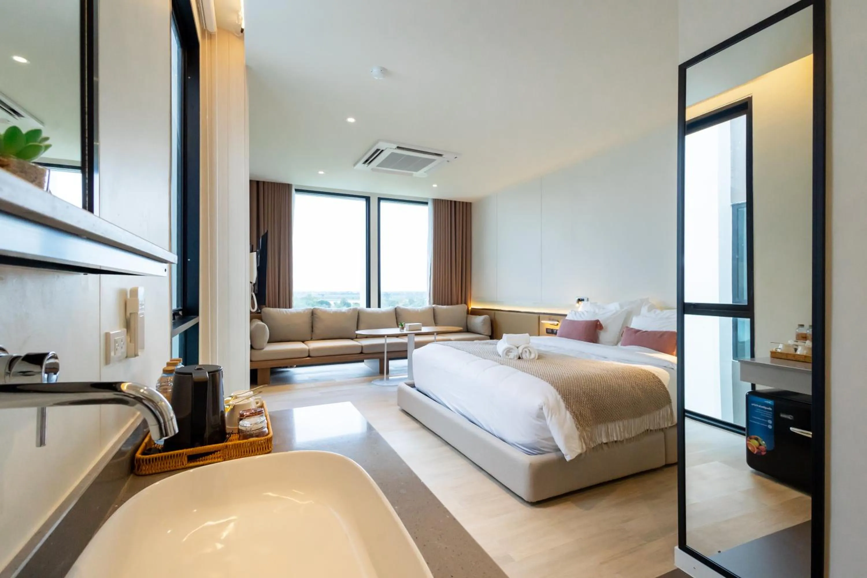 Seating area, Bed in GOOD Nakhonsawan Hotel