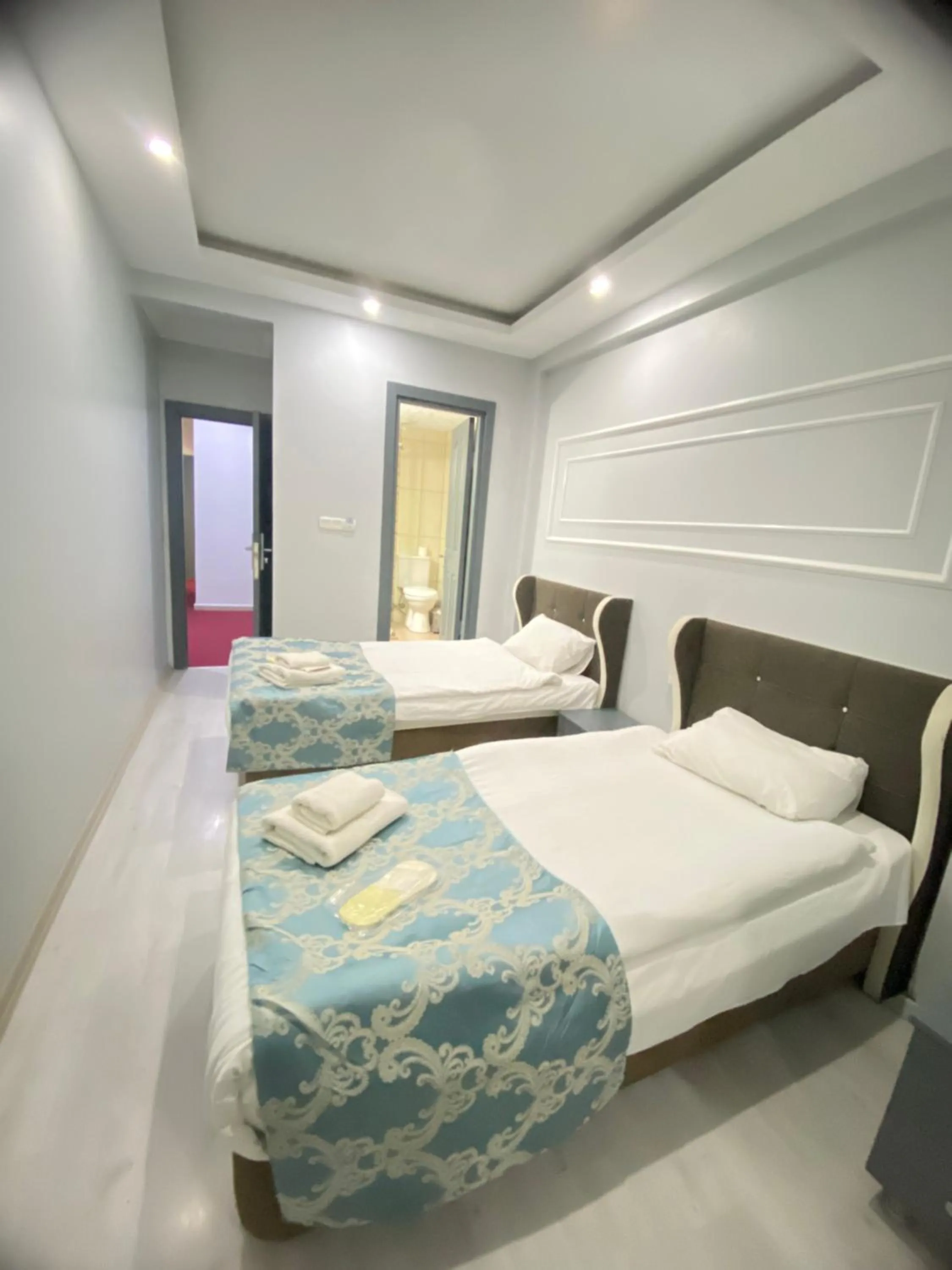 Photo of the whole room, Bed in Abam Hotel