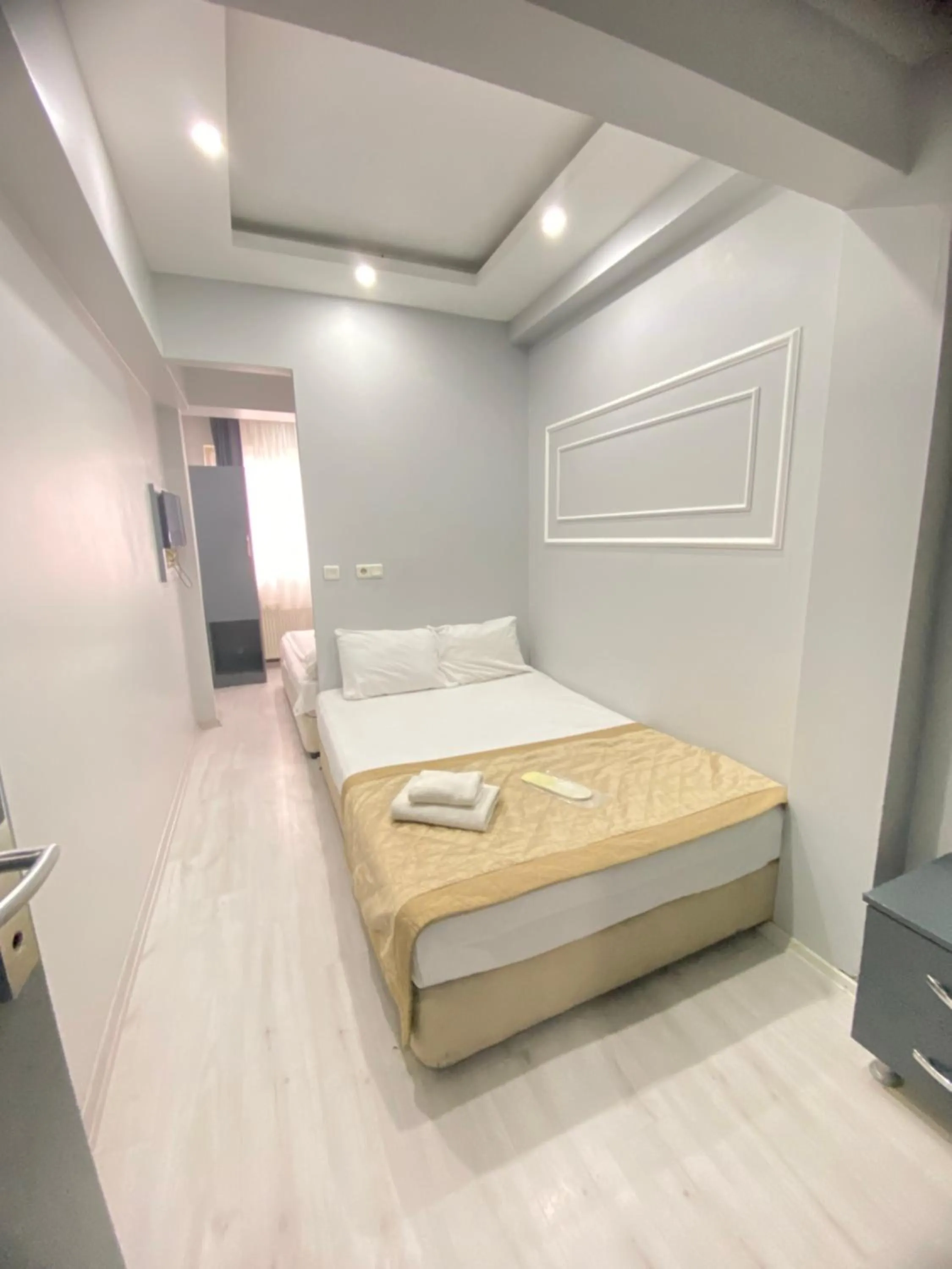 Photo of the whole room, Bed in Abam Hotel