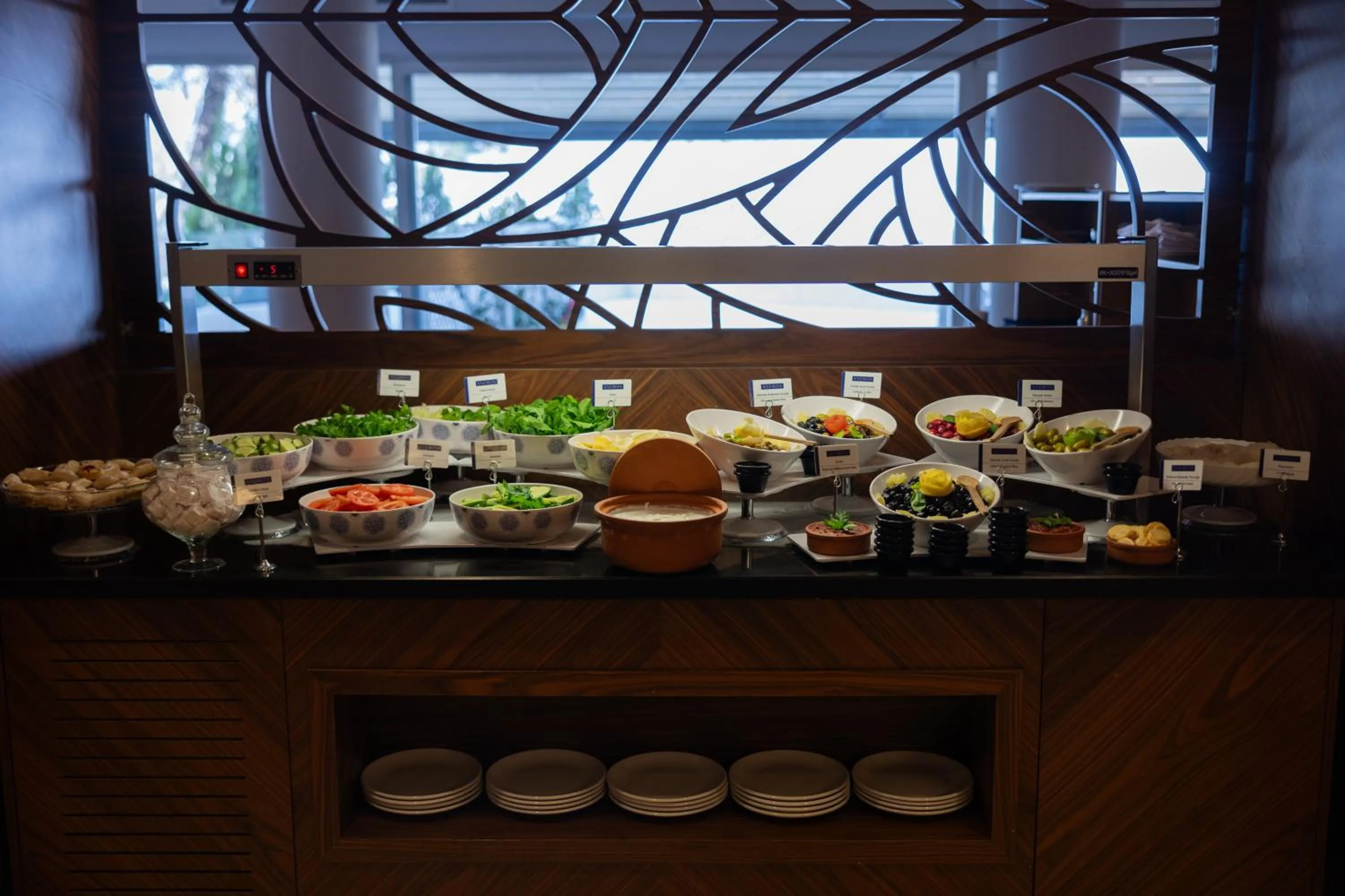 Buffet breakfast in Anemon Bursa Otel