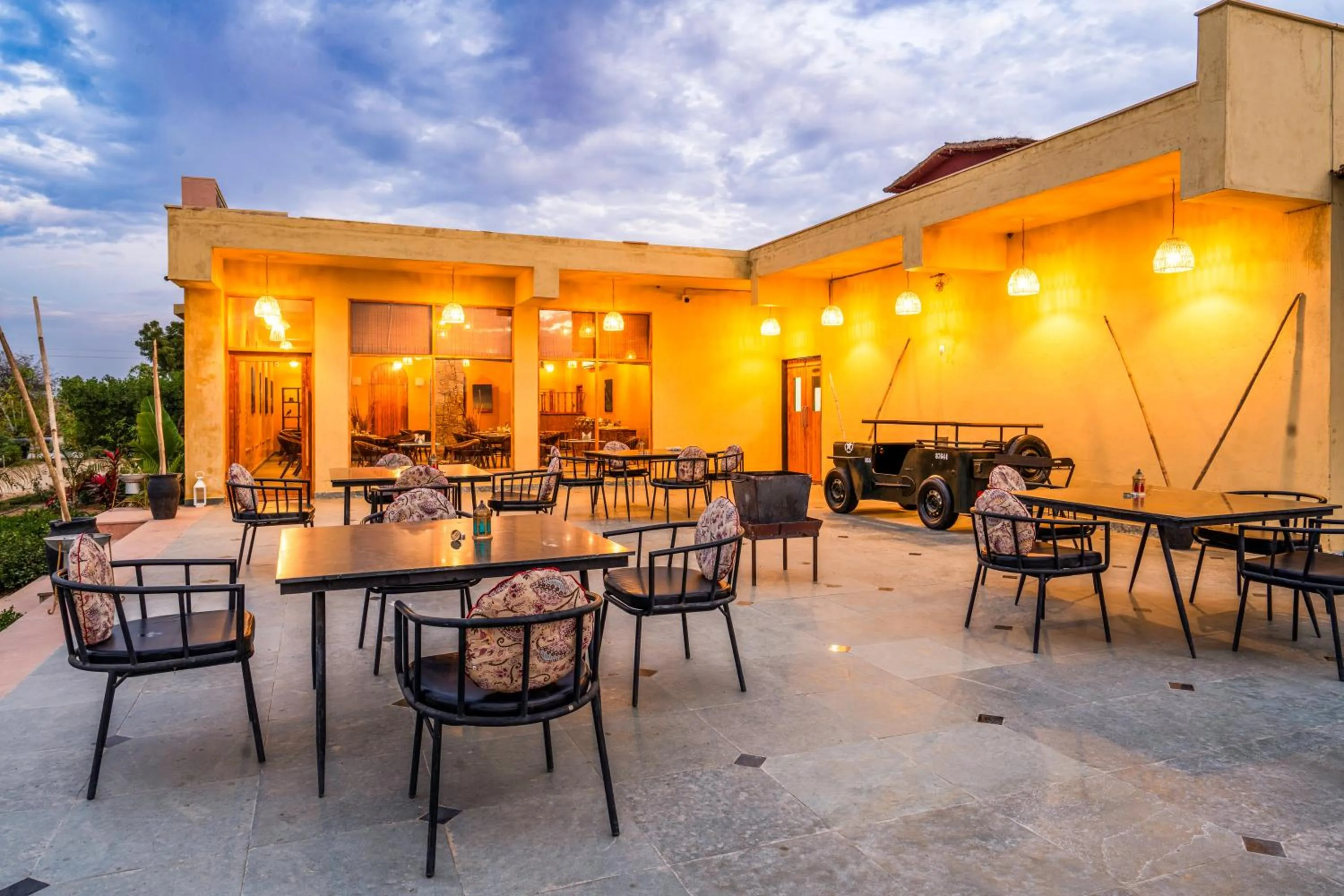 Restaurant/places to eat in KURJA Jawai