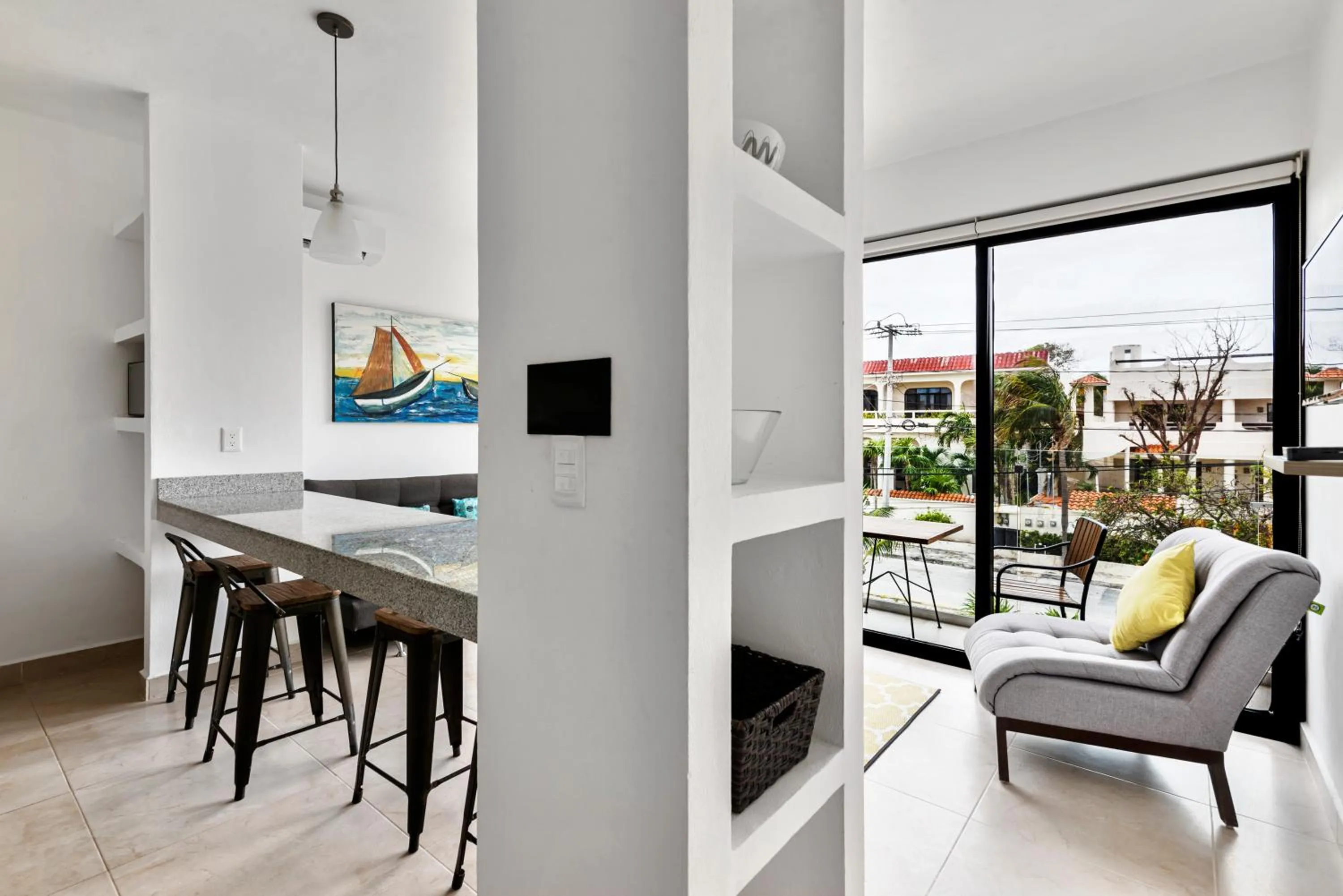 TV and multimedia in Vela's Condos Ocean Front