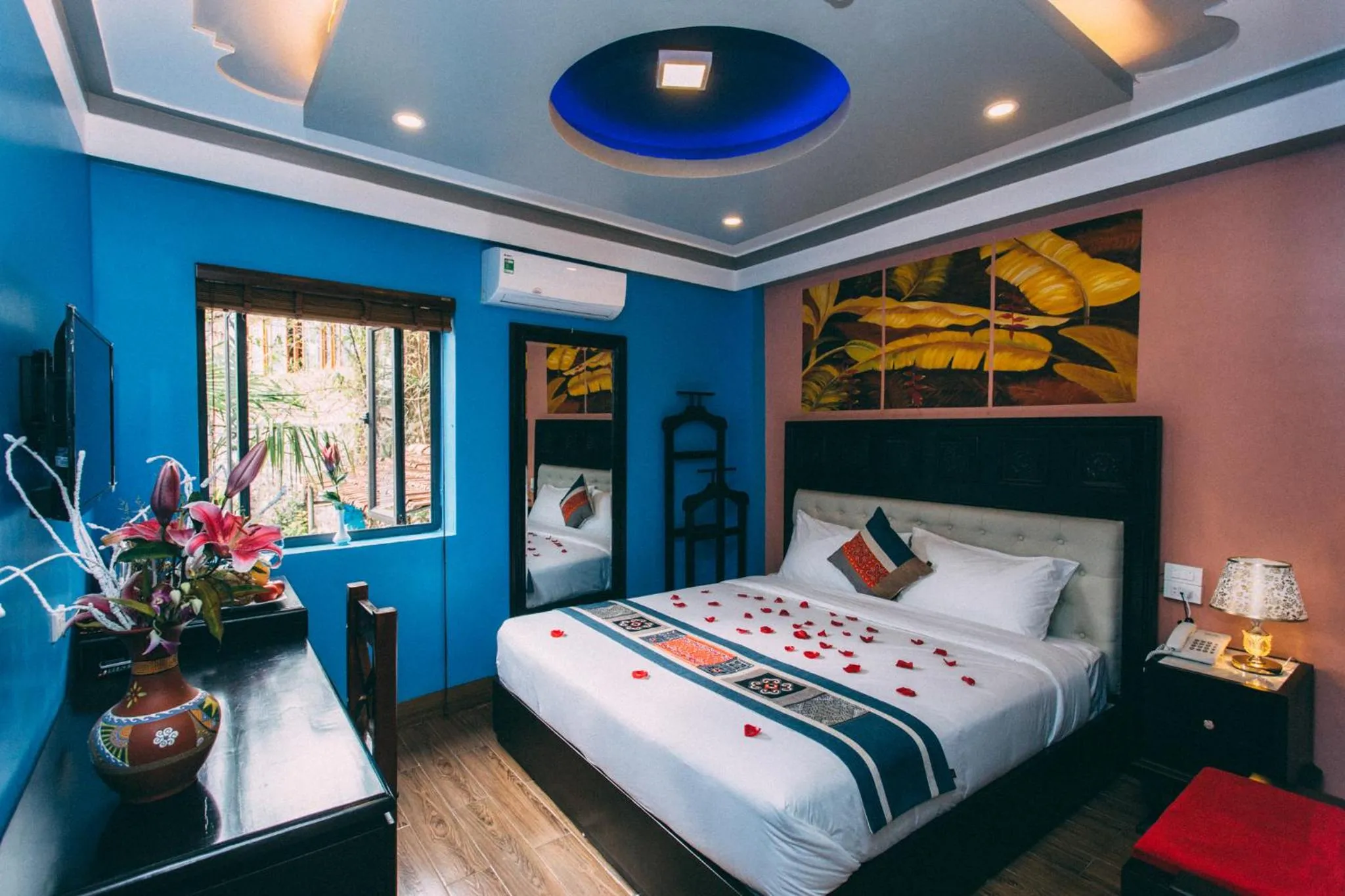 Communal lounge/ TV room, Bed in Sapa Nature View Hotel