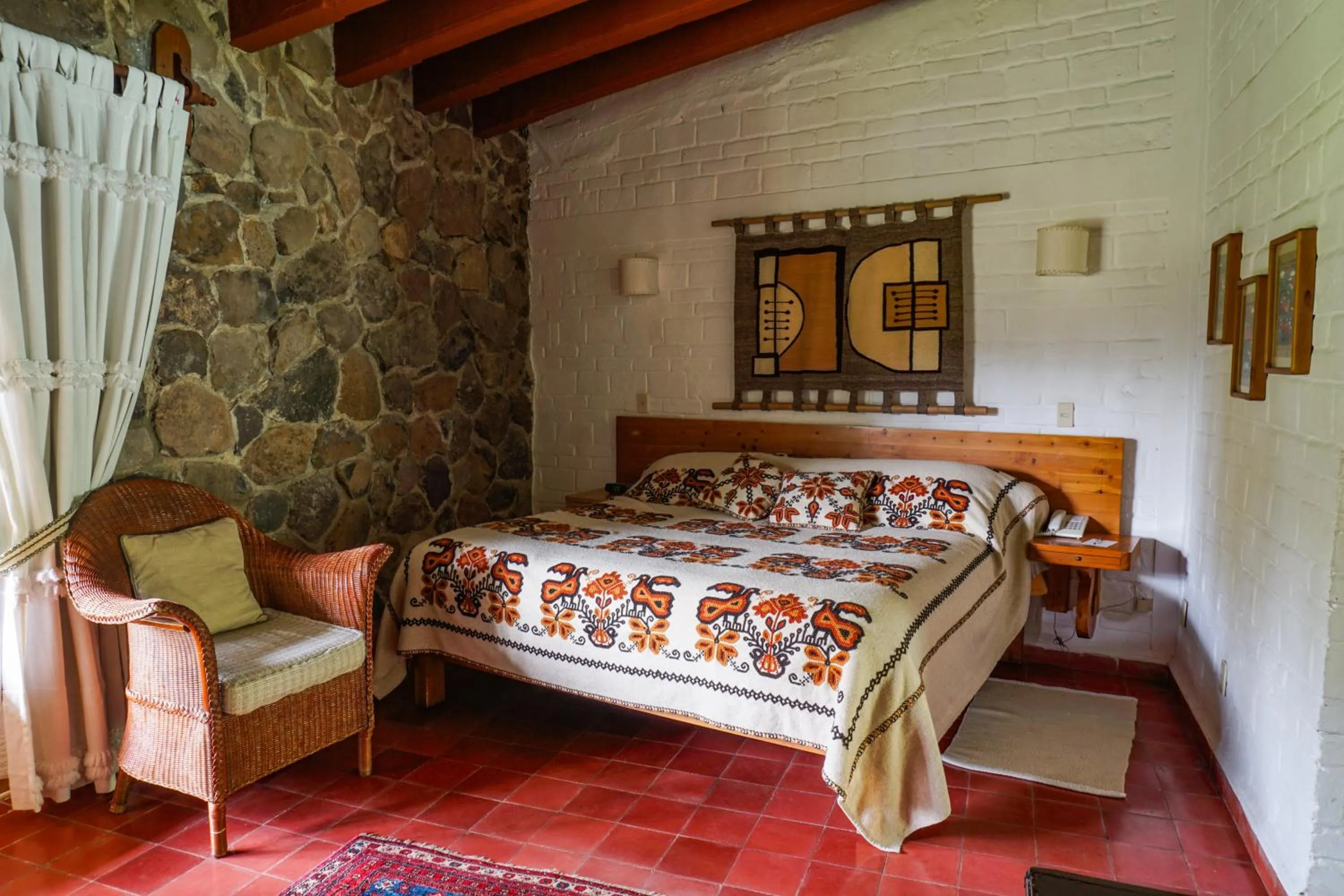 Property building, Bed in Hotel Rancho San Cayetano