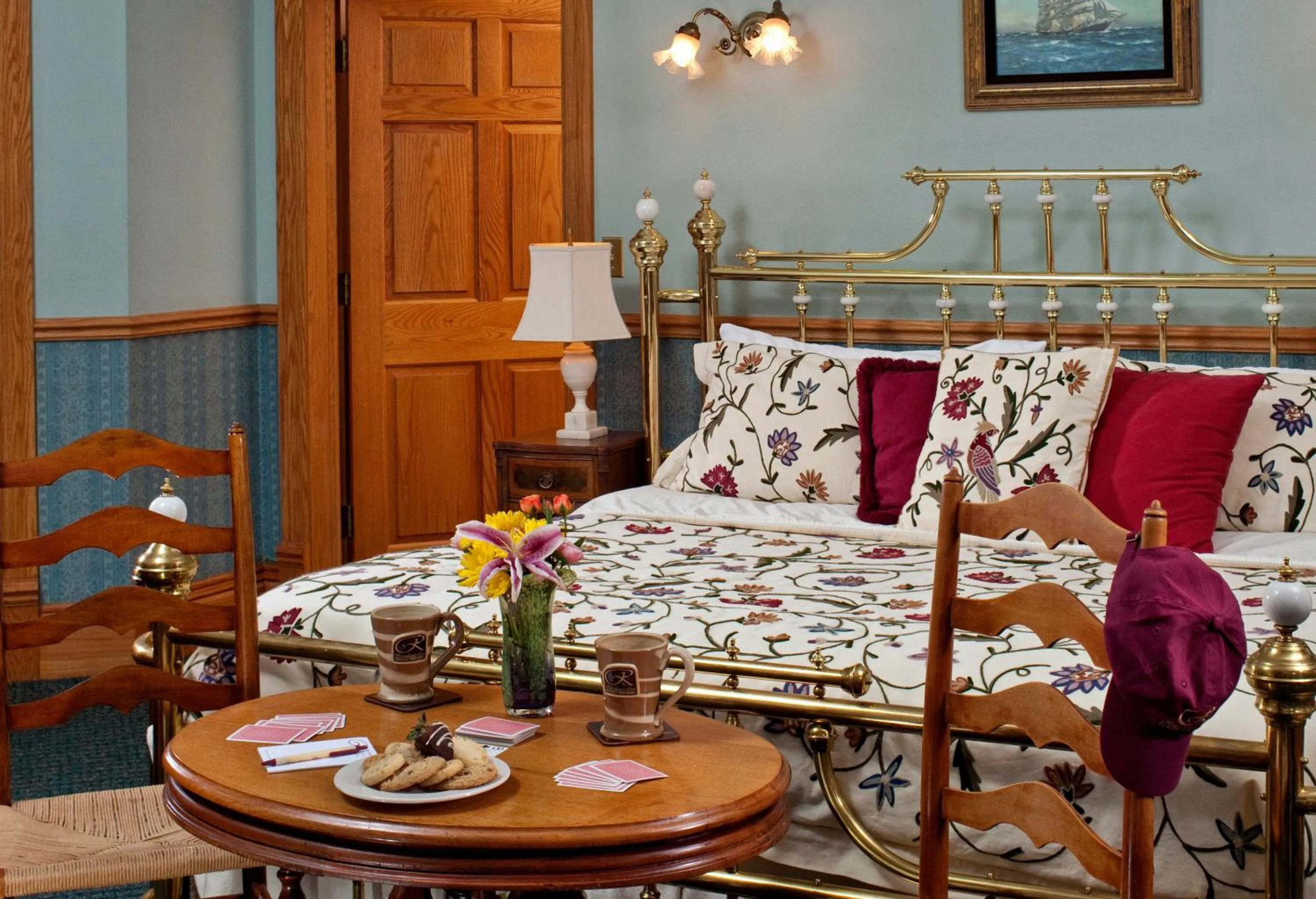 Bedroom in Old Rittenhouse Inn