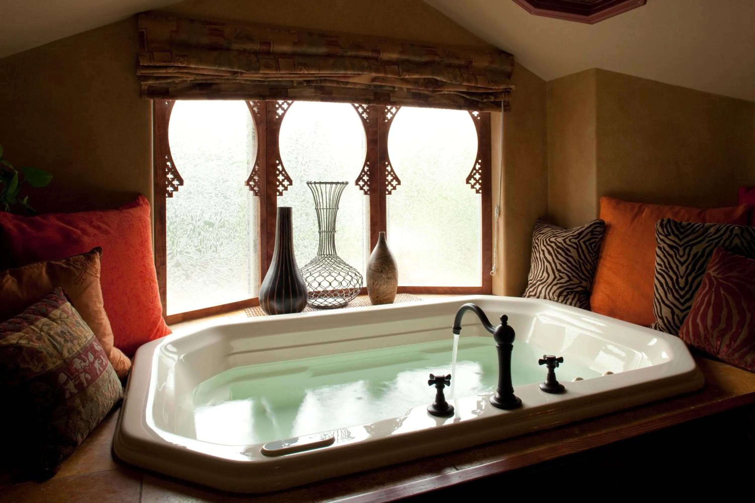 Bathroom in Old Rittenhouse Inn