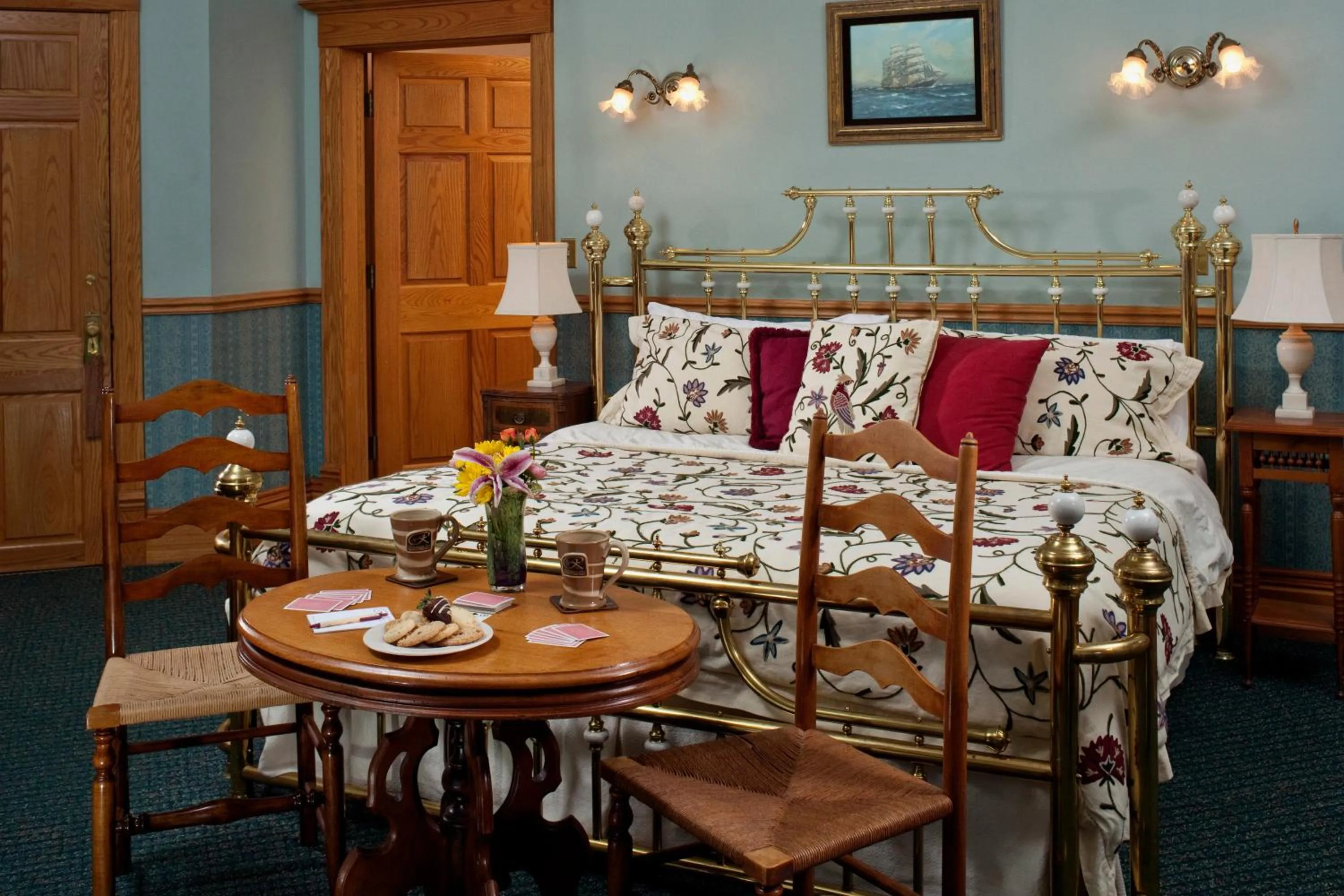 Bedroom in Old Rittenhouse Inn