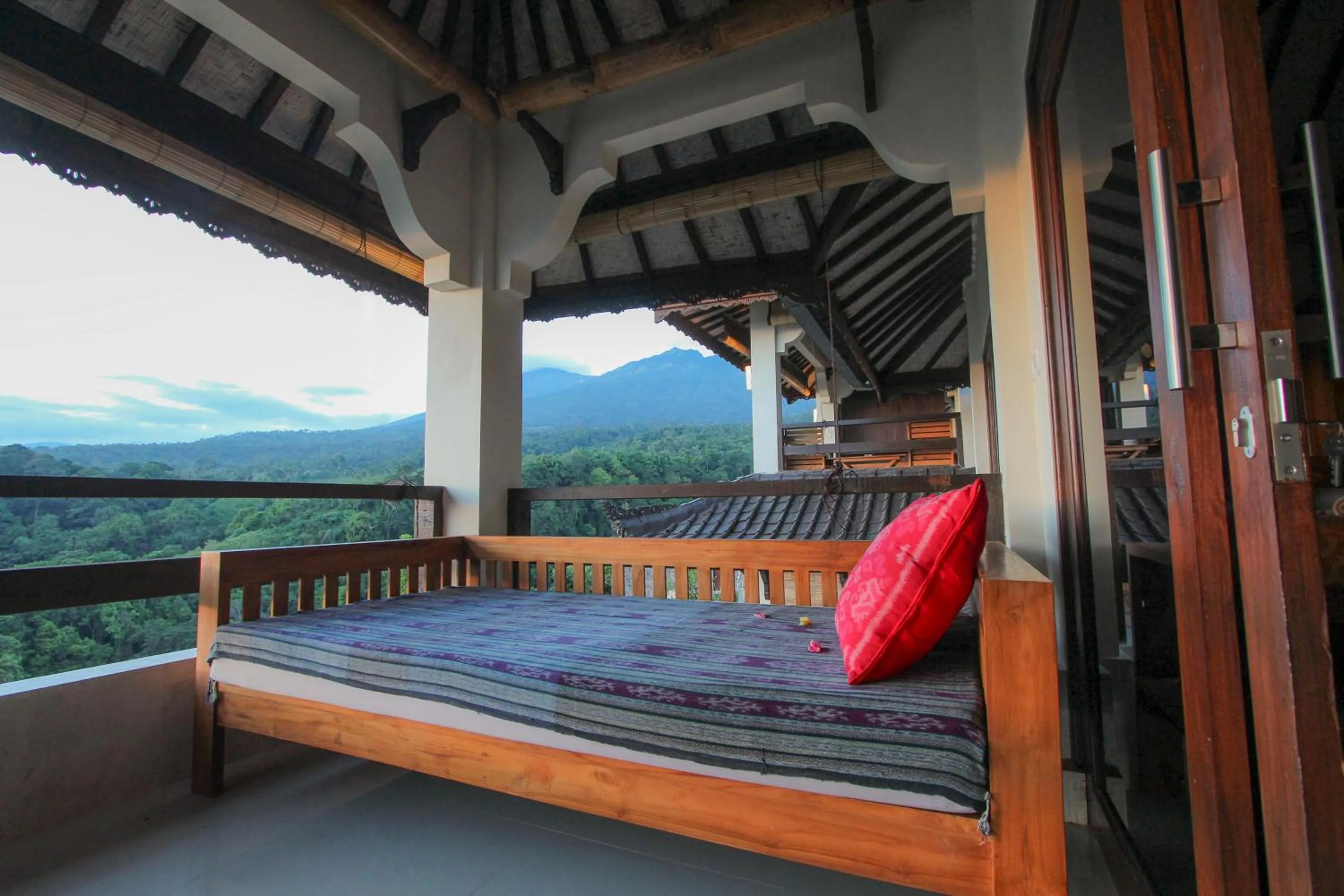 Balcony/Terrace in Rinjani Lodge