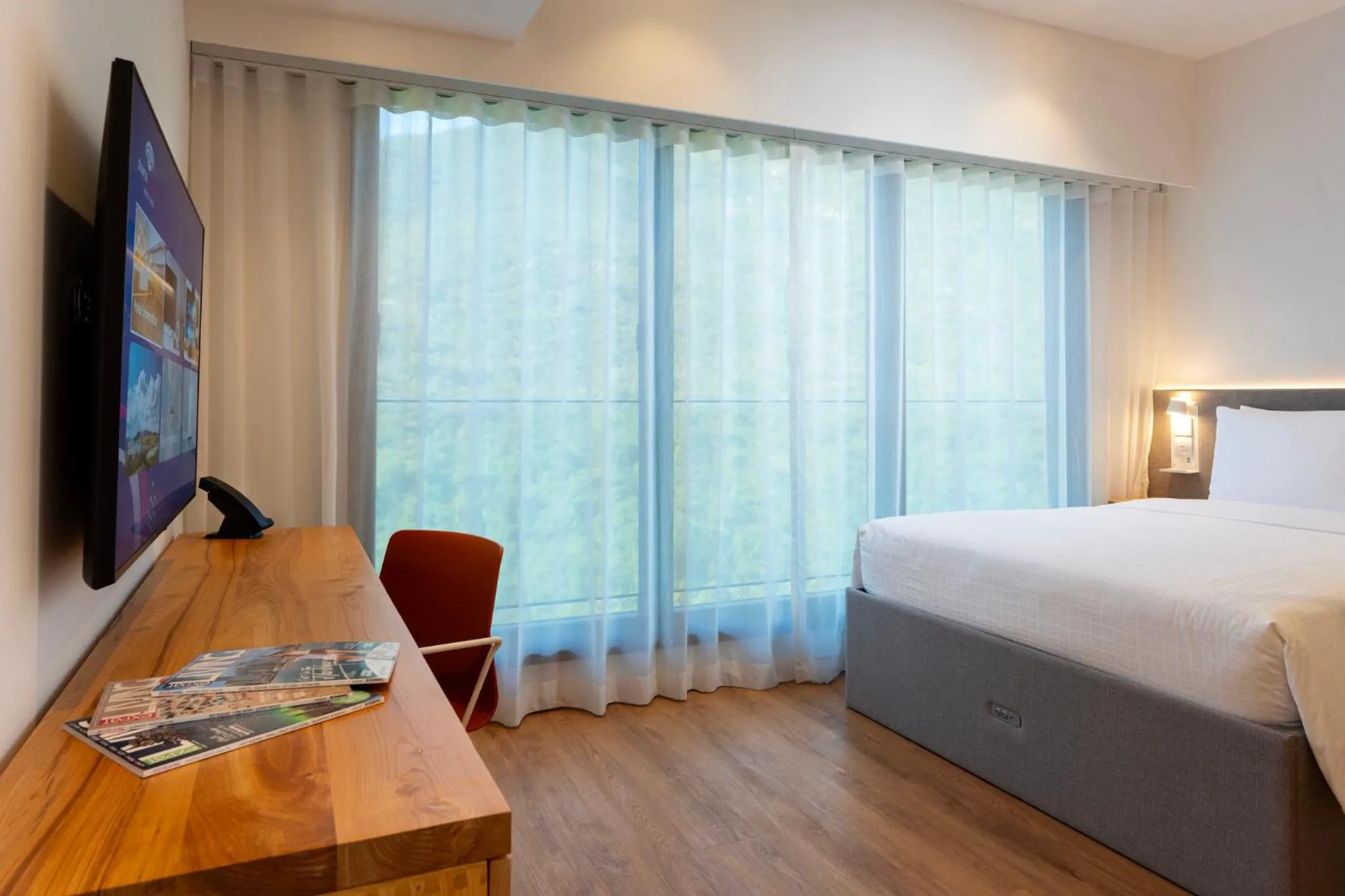 Photo of the whole room, Bed in Shama Hub Metro South Hong Kong