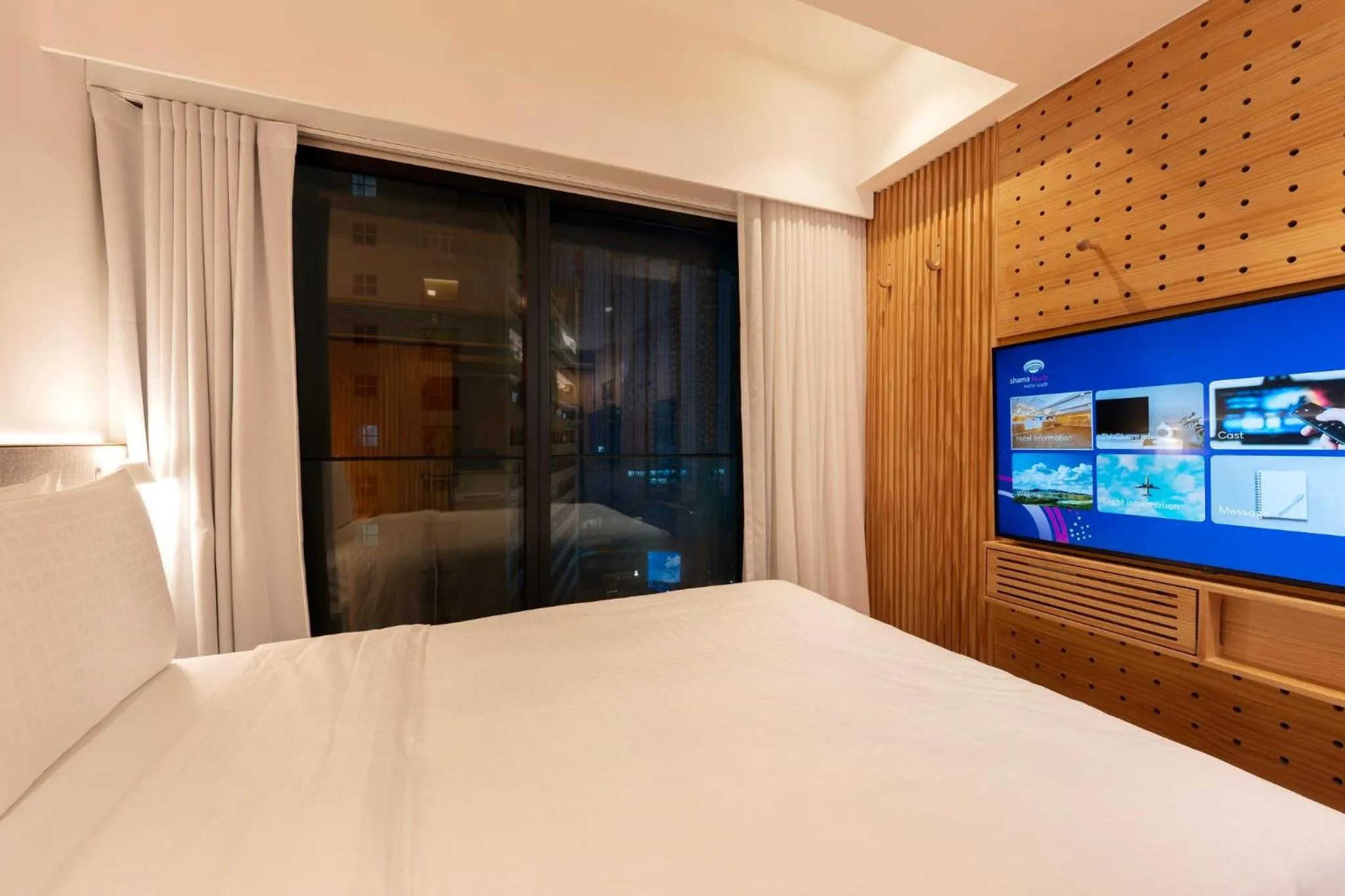 Photo of the whole room, Bed in Shama Hub Metro South Hong Kong
