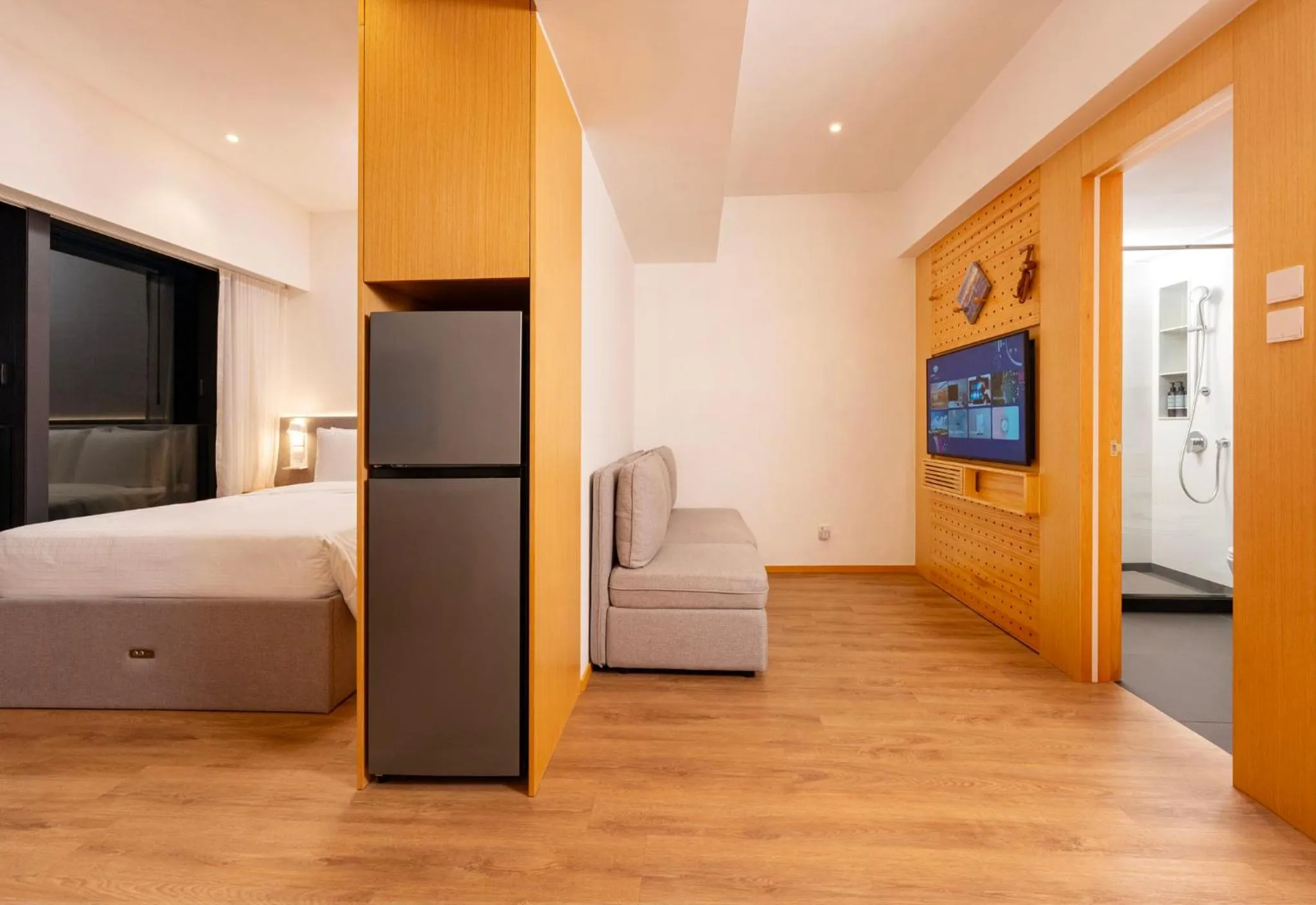 Photo of the whole room, Bed in Shama Hub Metro South Hong Kong