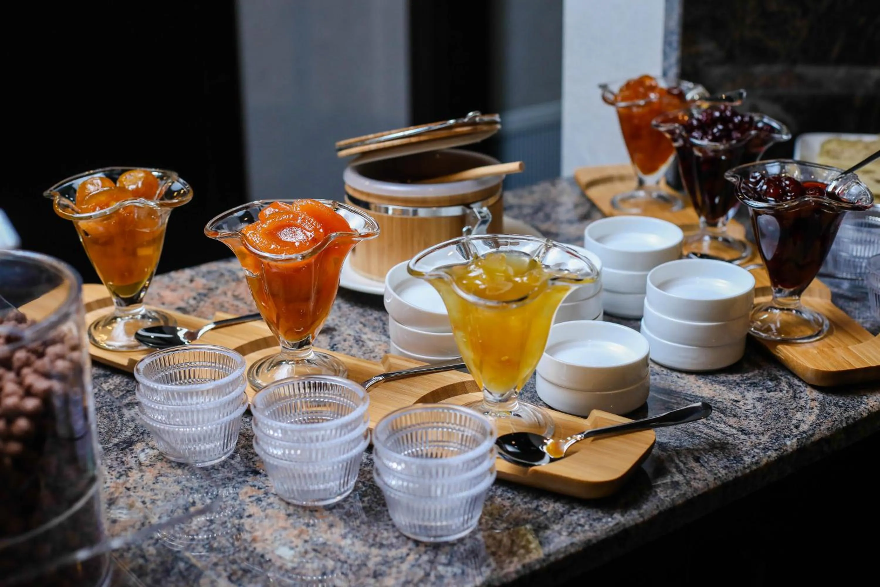 Restaurant/places to eat in Arium Hotel Baku