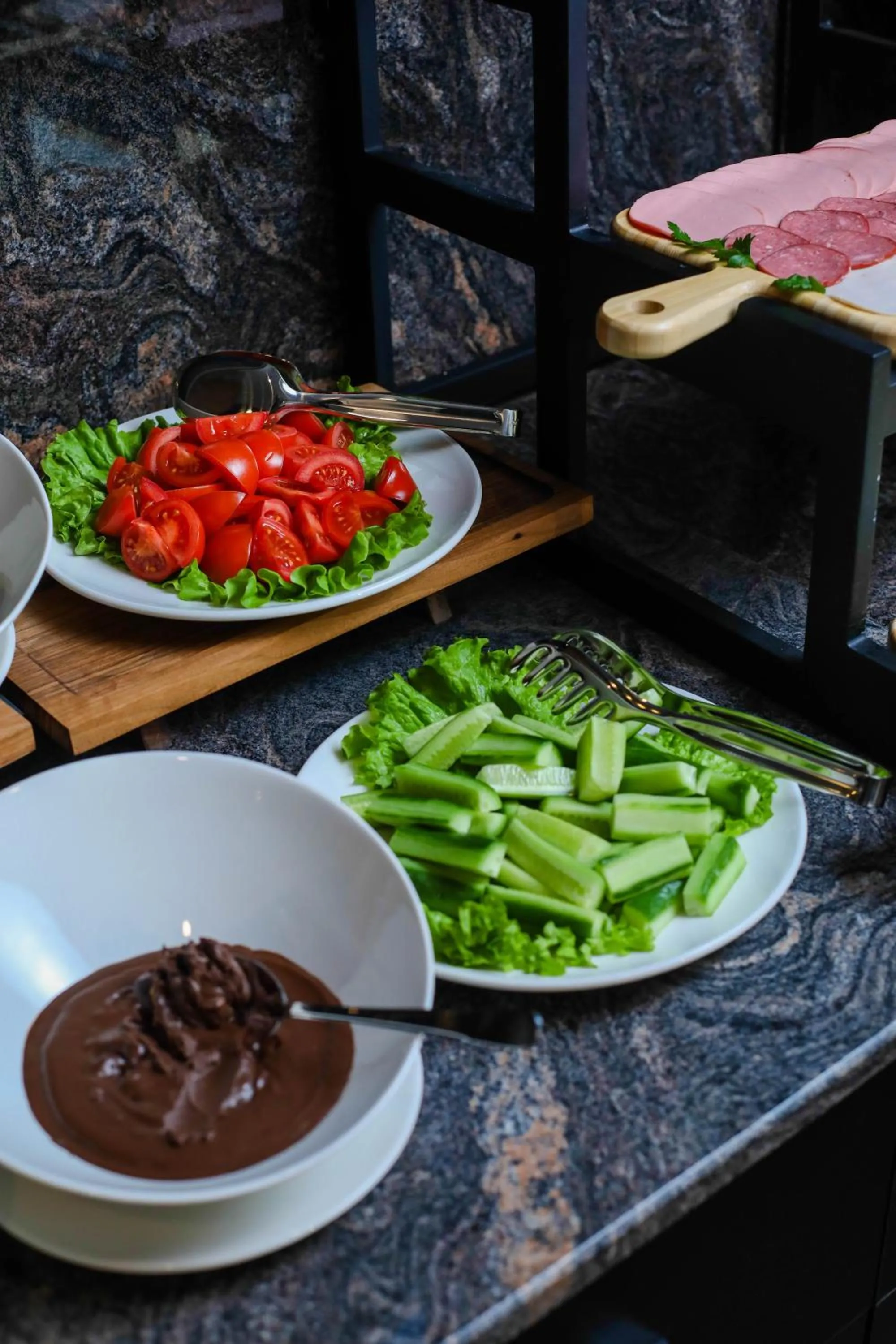 Restaurant/places to eat in Arium Hotel Baku