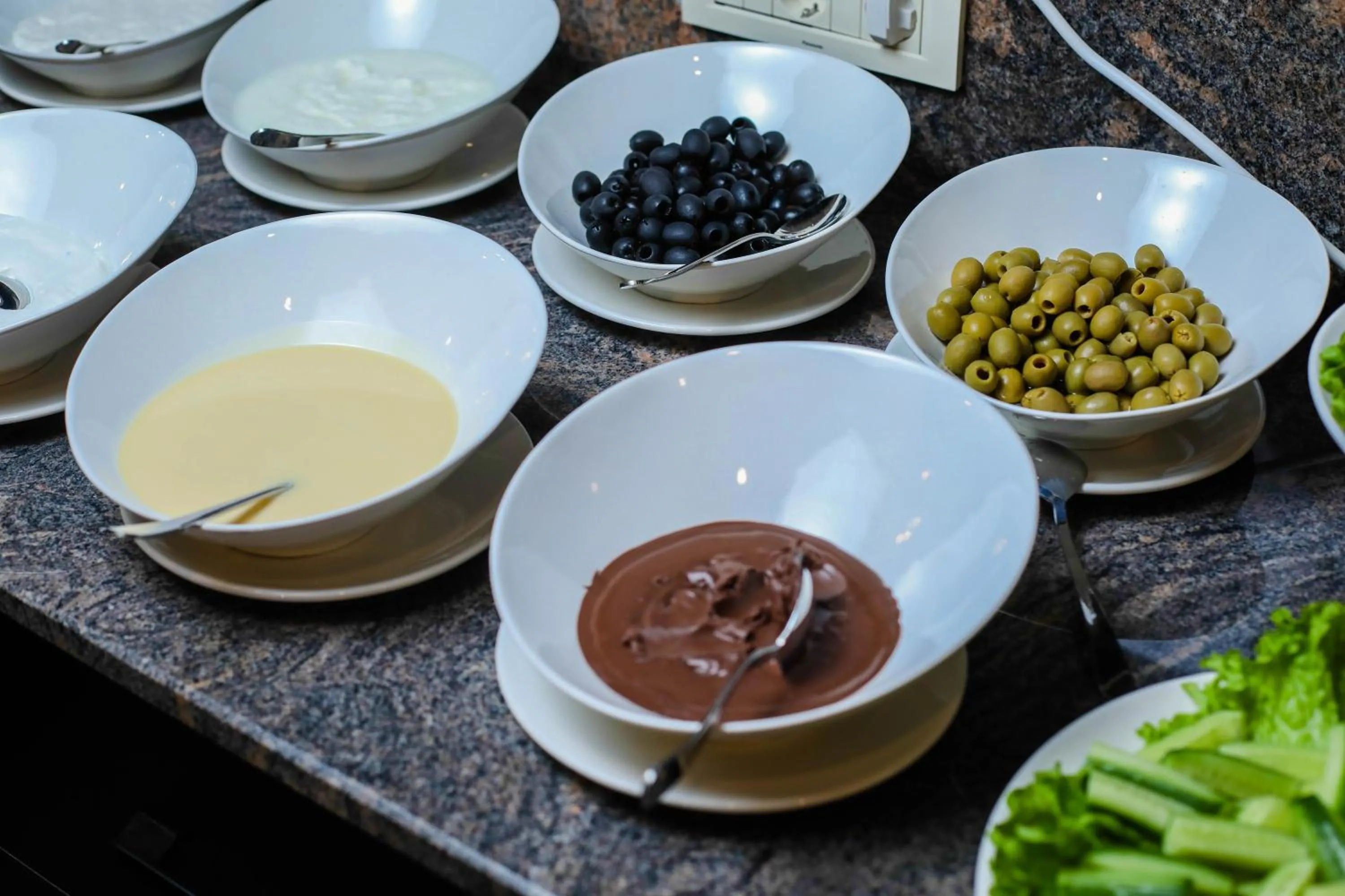 Restaurant/places to eat in Arium Hotel Baku