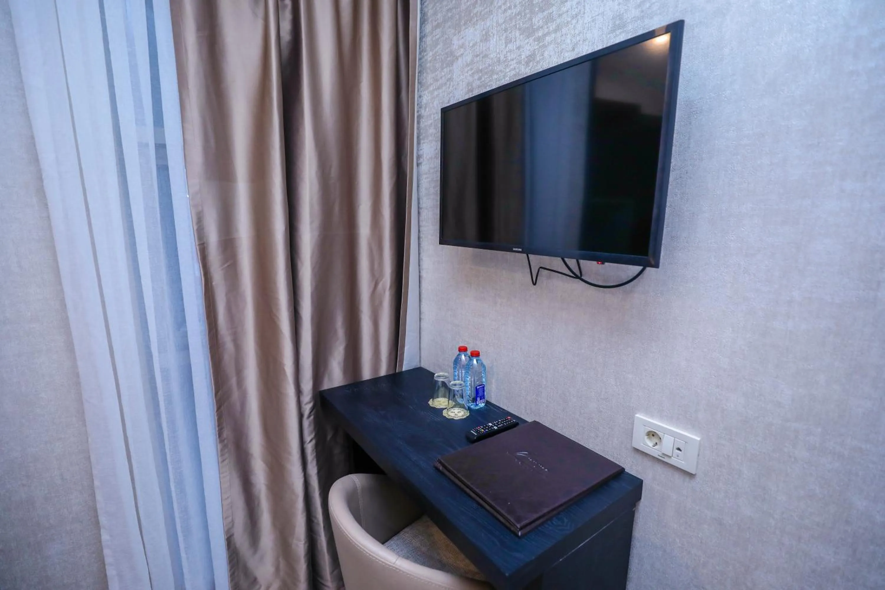 TV and multimedia in Arium Hotel Baku