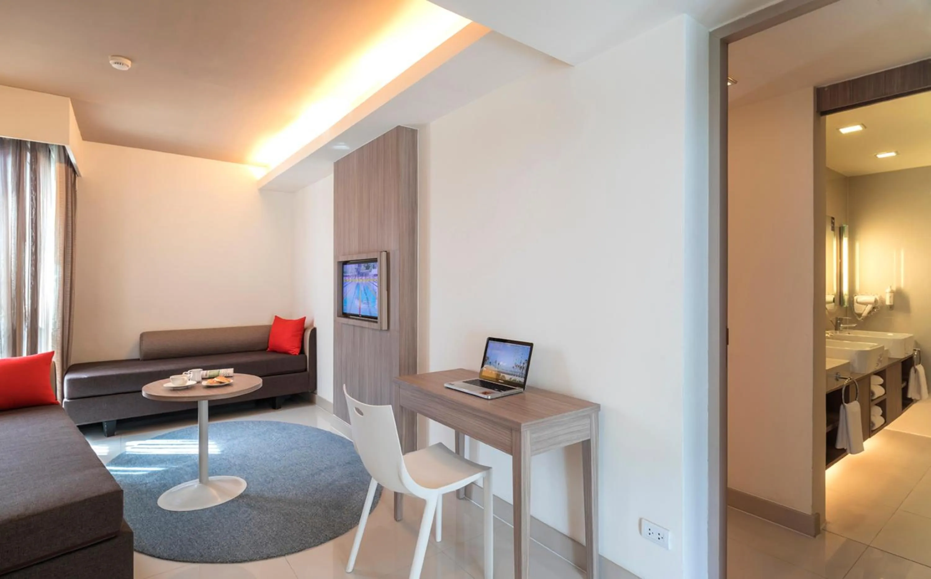 Living room in Travelodge Pattaya