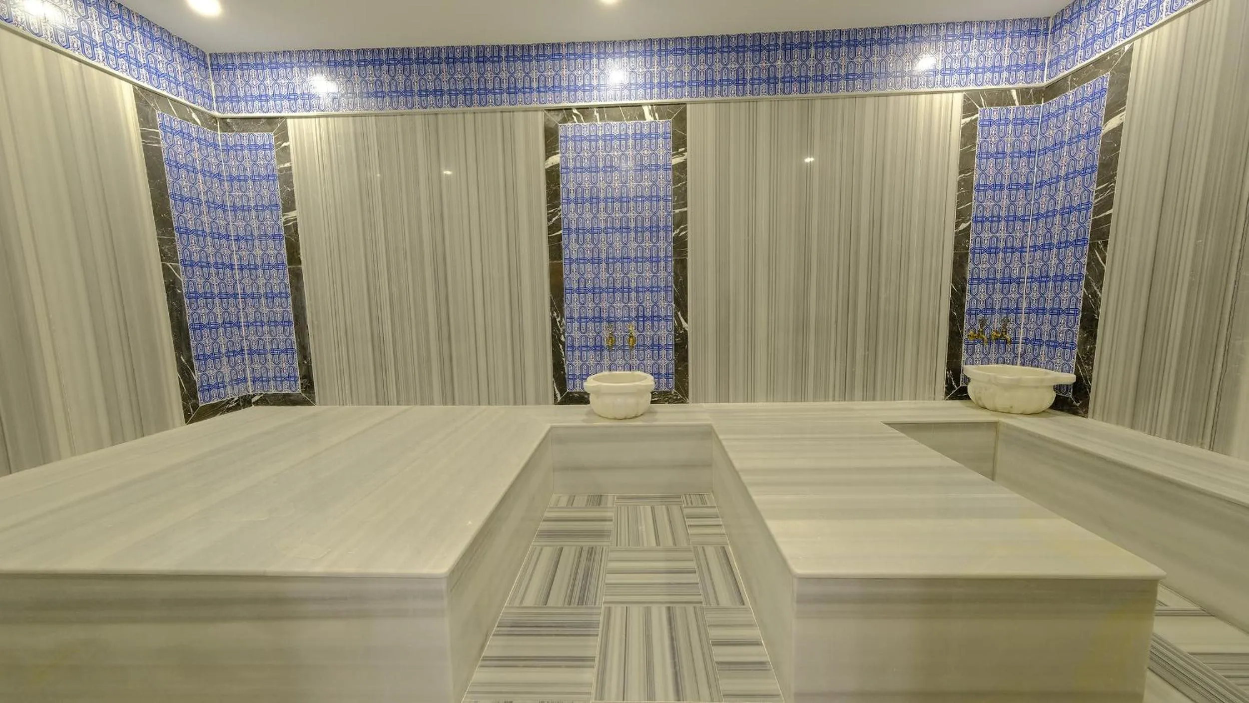 Public Bath in Mai İnci Otel