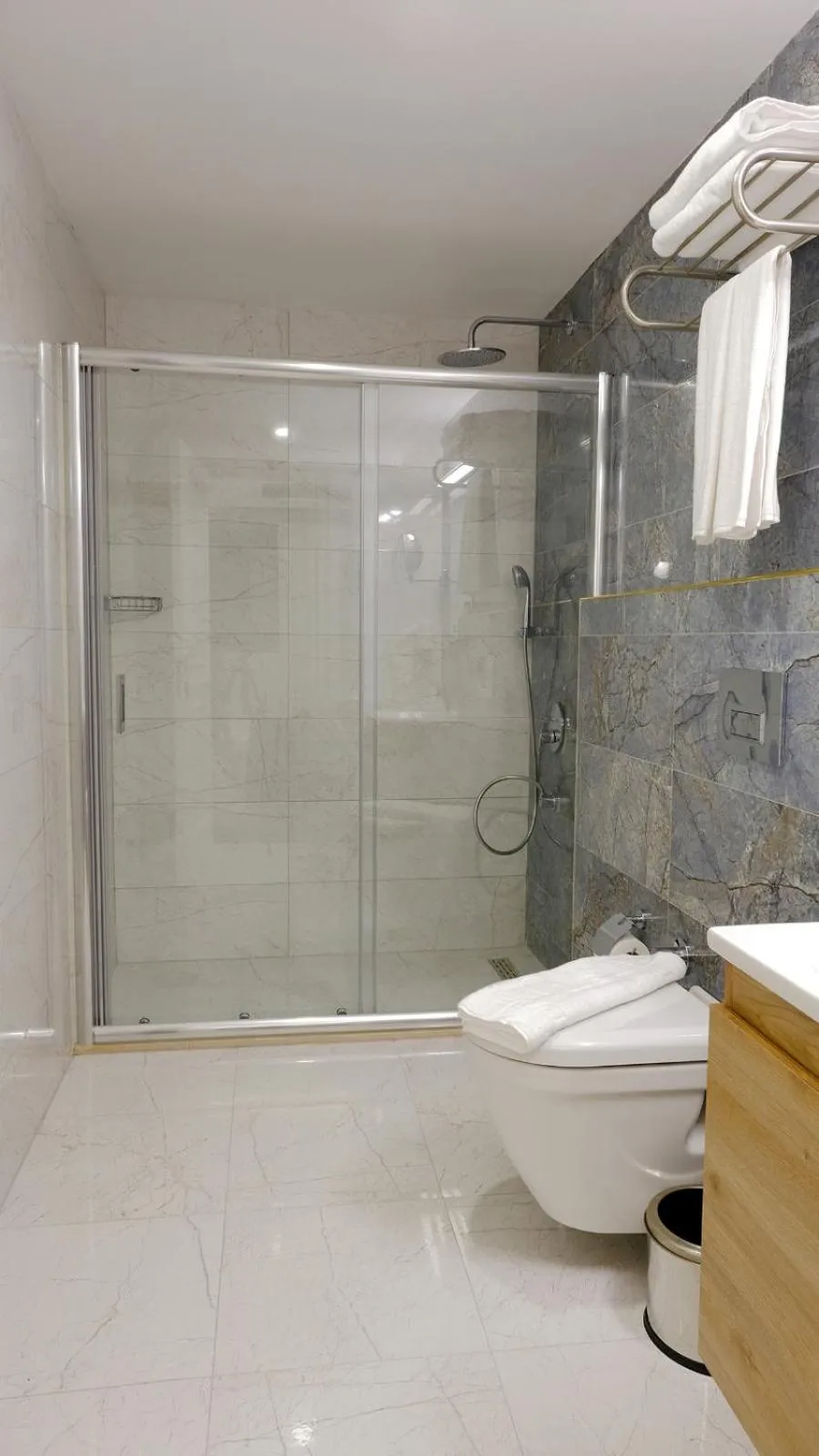 Bathroom in Mai İnci Otel