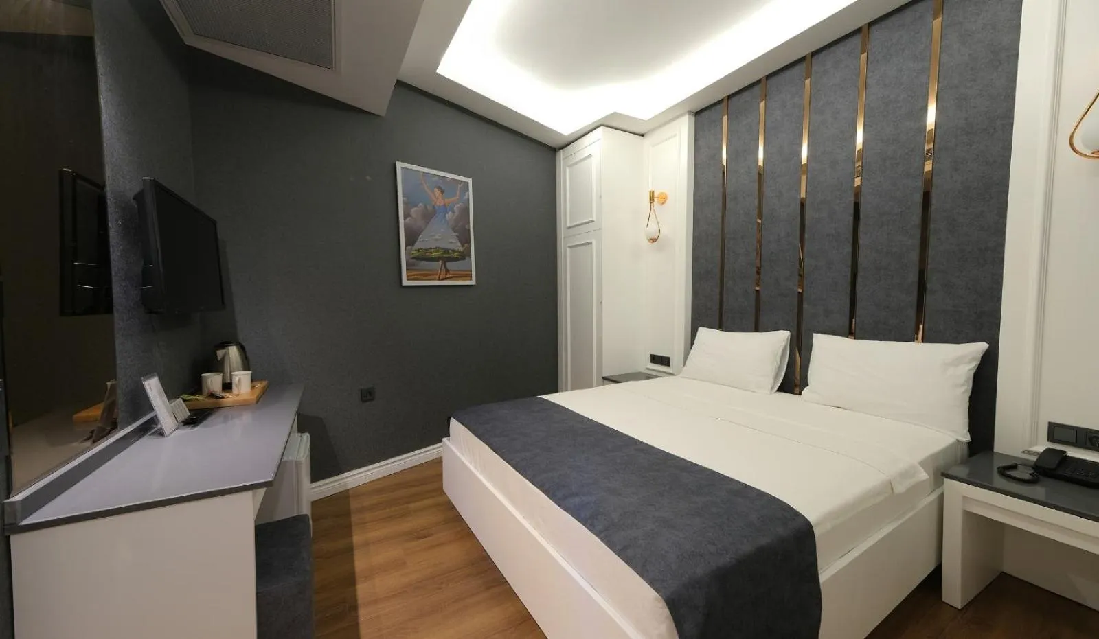 Photo of the whole room, Bed in Mai İnci Otel
