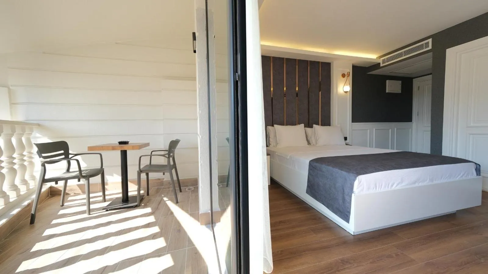 Communal lounge/ TV room, Bed in Mai İnci Otel