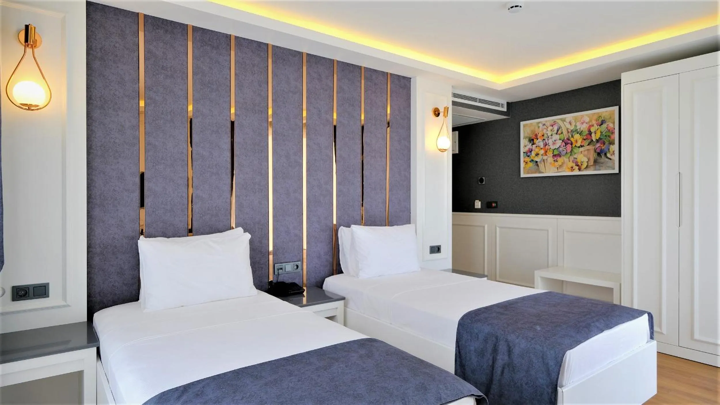 Photo of the whole room, Bed in Mai İnci Otel