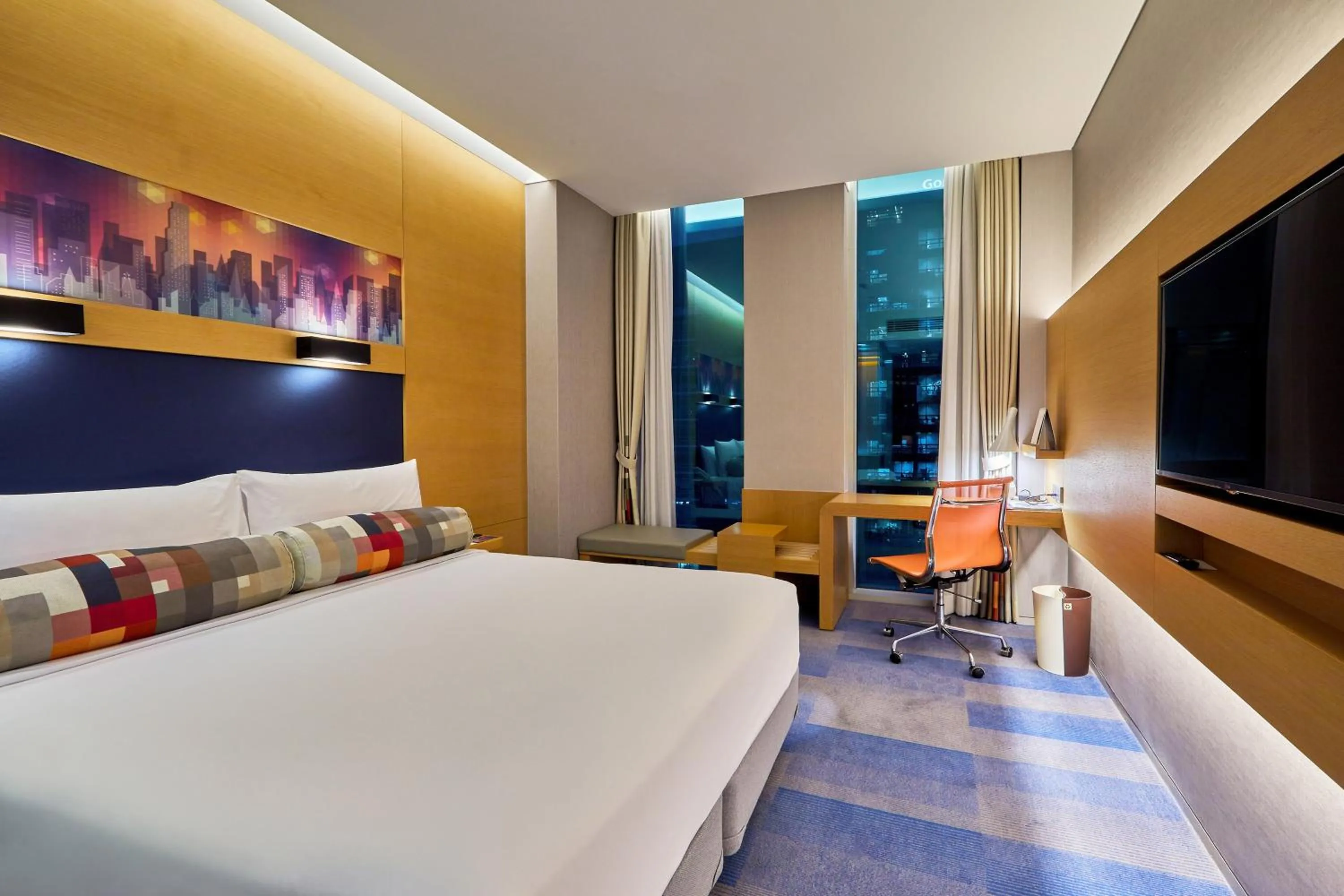 Photo of the whole room, Bed in Aloft Seoul Gangnam