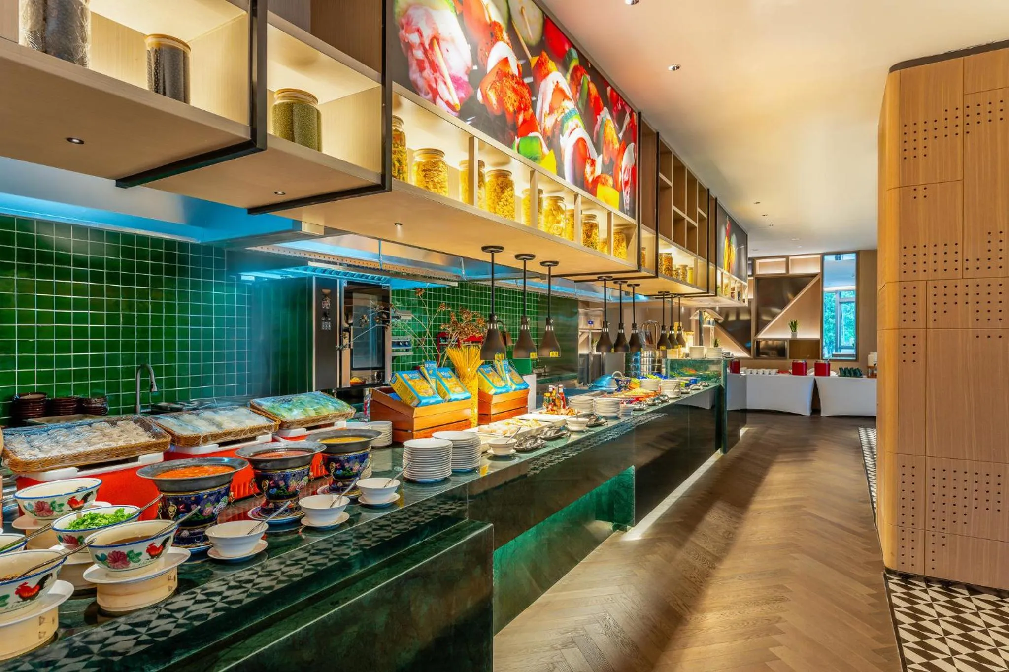 Restaurant/places to eat in Holiday Inn Chongqing Data Valley by IHG