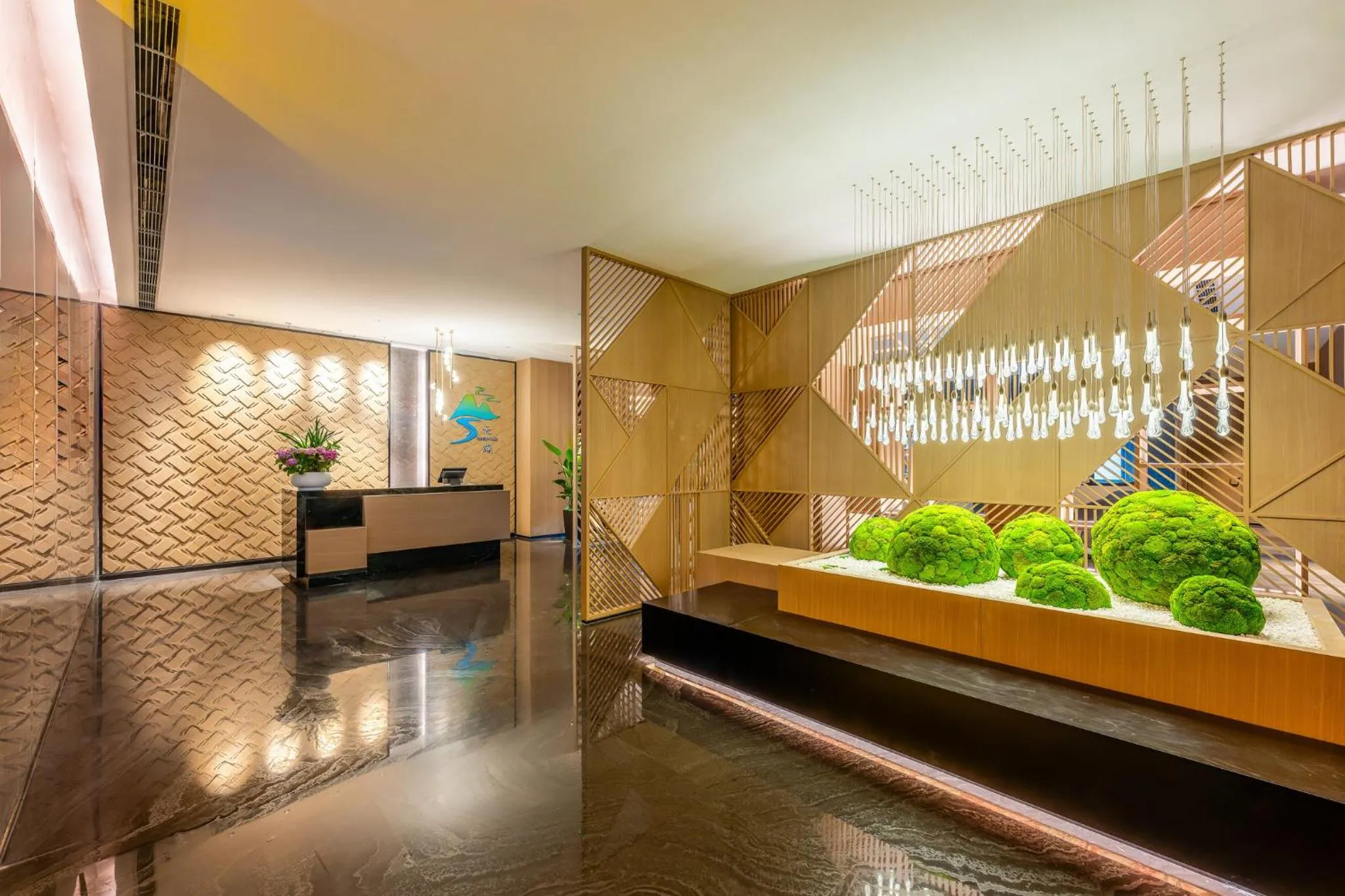 Restaurant/places to eat in Holiday Inn Chongqing Data Valley by IHG