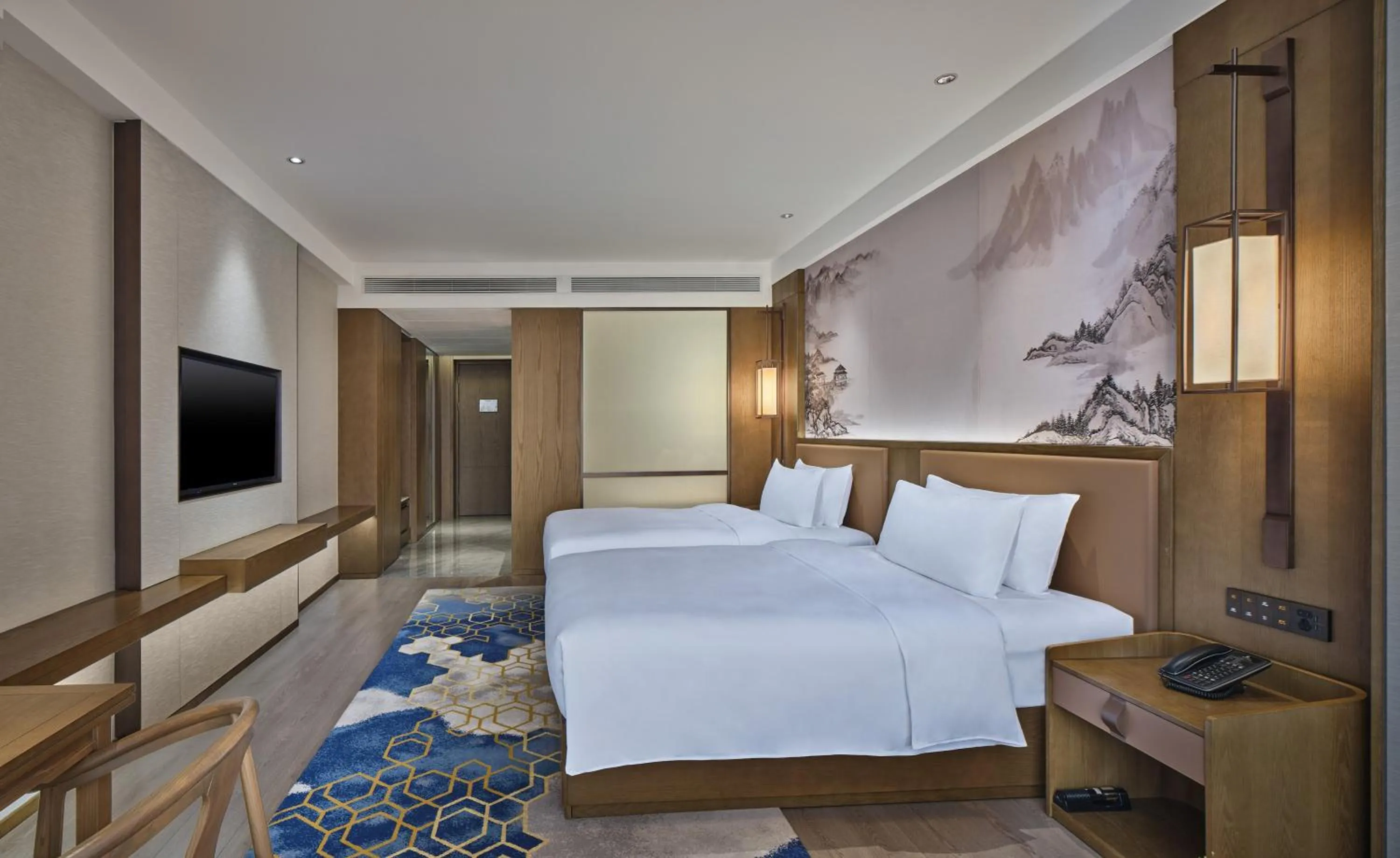 Photo of the whole room, Bed in Crowne Plaza Chengdu Wuhou by IHG