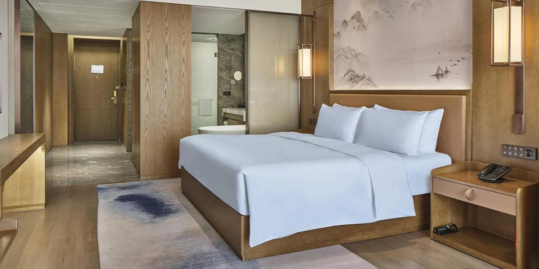 Photo of the whole room, Bed in Crowne Plaza Chengdu Wuhou by IHG