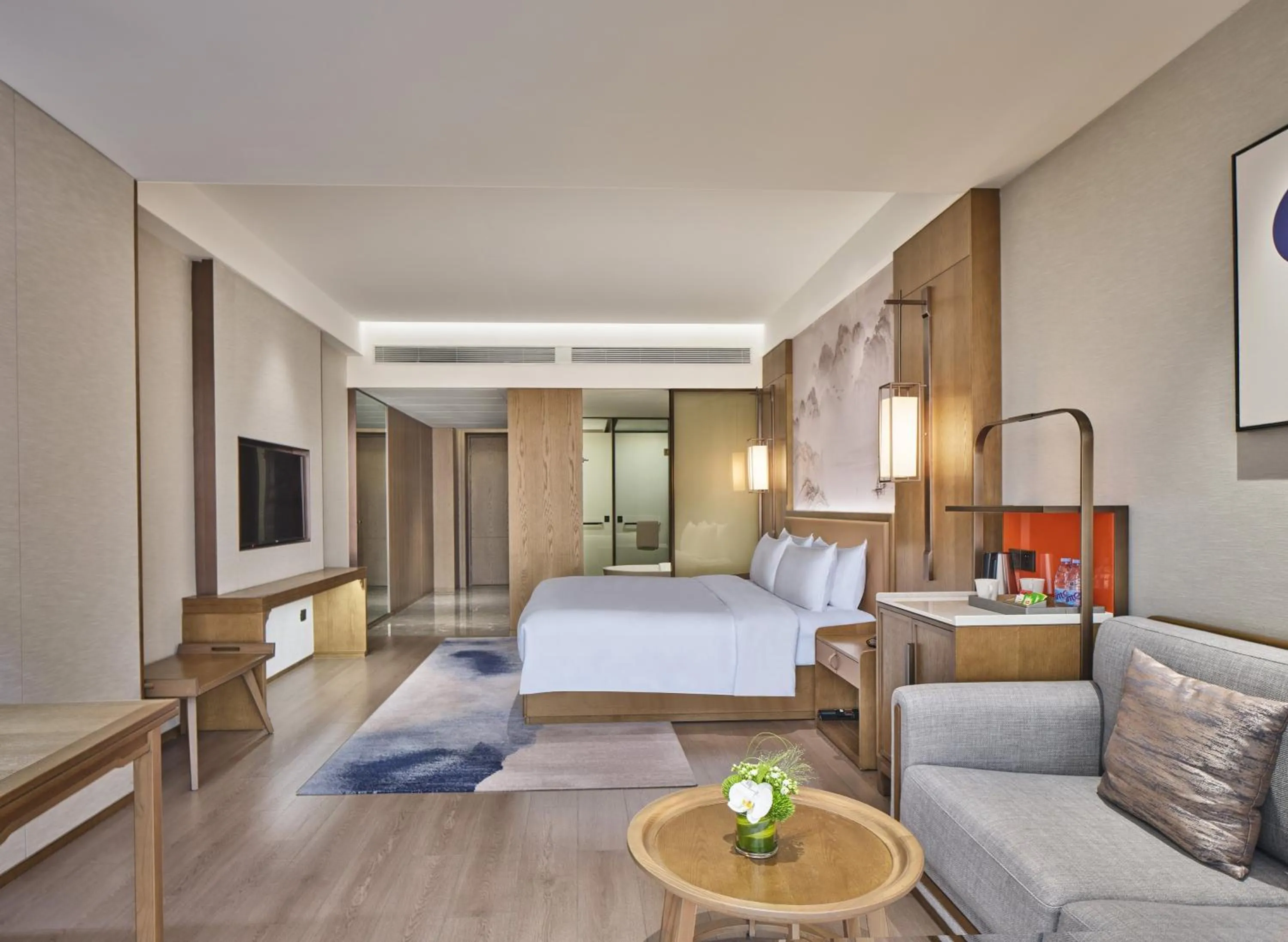Photo of the whole room, Bed in Crowne Plaza Chengdu Wuhou by IHG