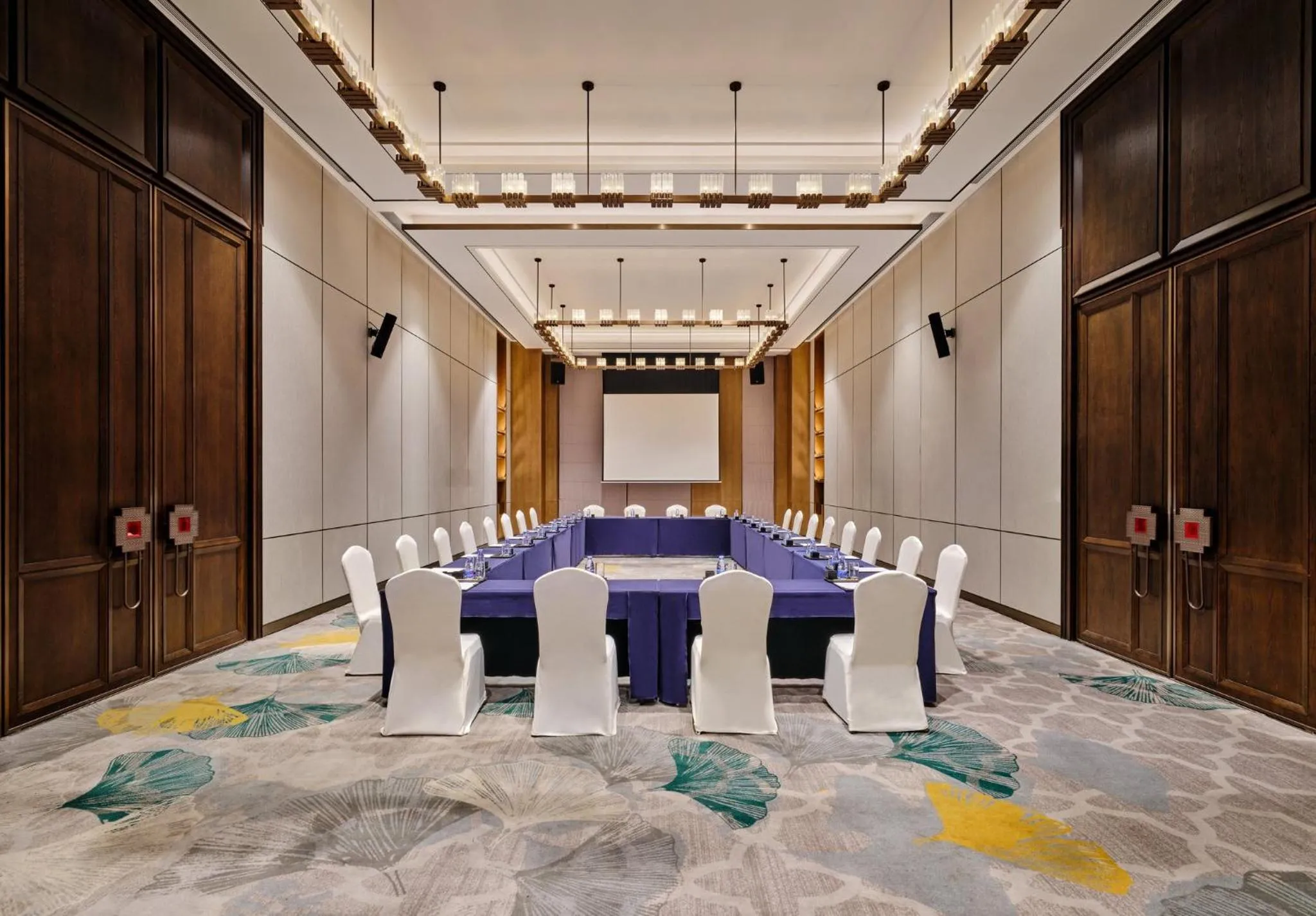 Meeting/conference room in Crowne Plaza Chengdu Wuhou by IHG