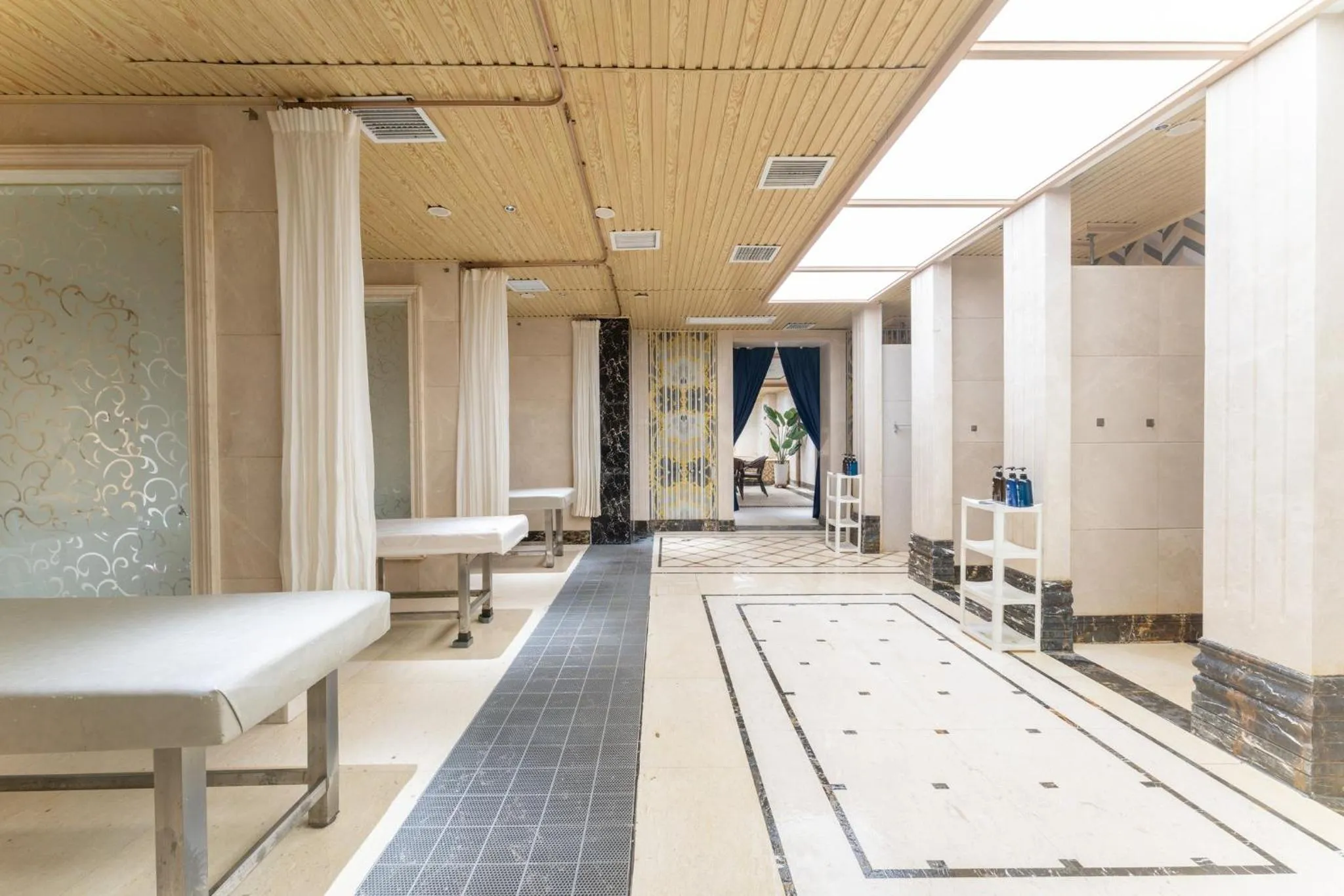 Area and facilities in Holiday Inn Taiyuan Sunshine by IHG