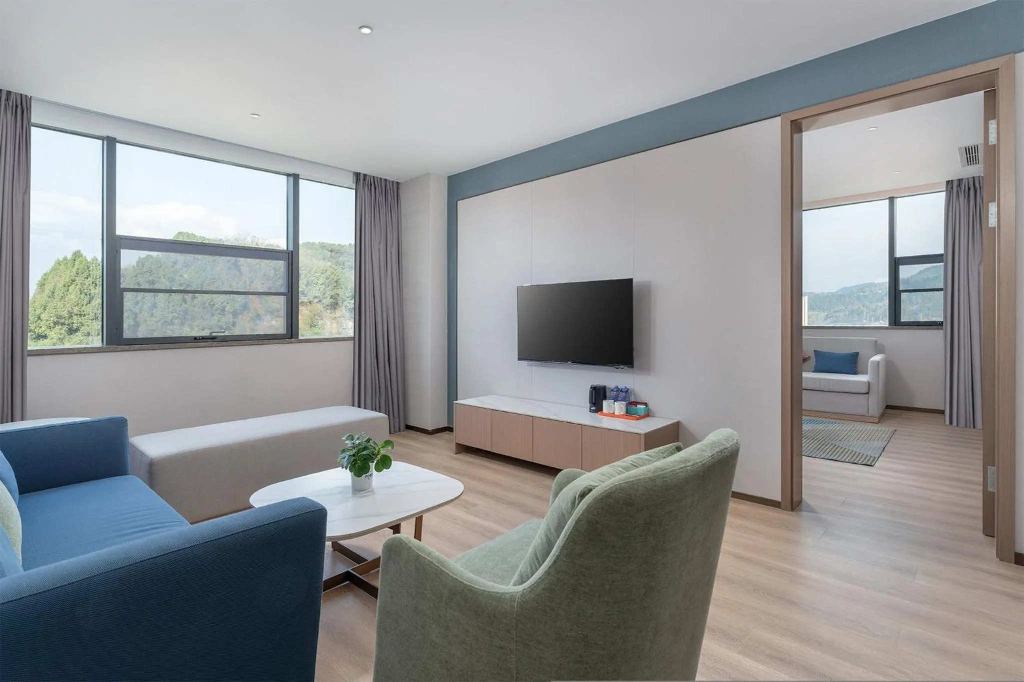 Photo of the whole room in Holiday Inn Express Bazhong Center by IHG