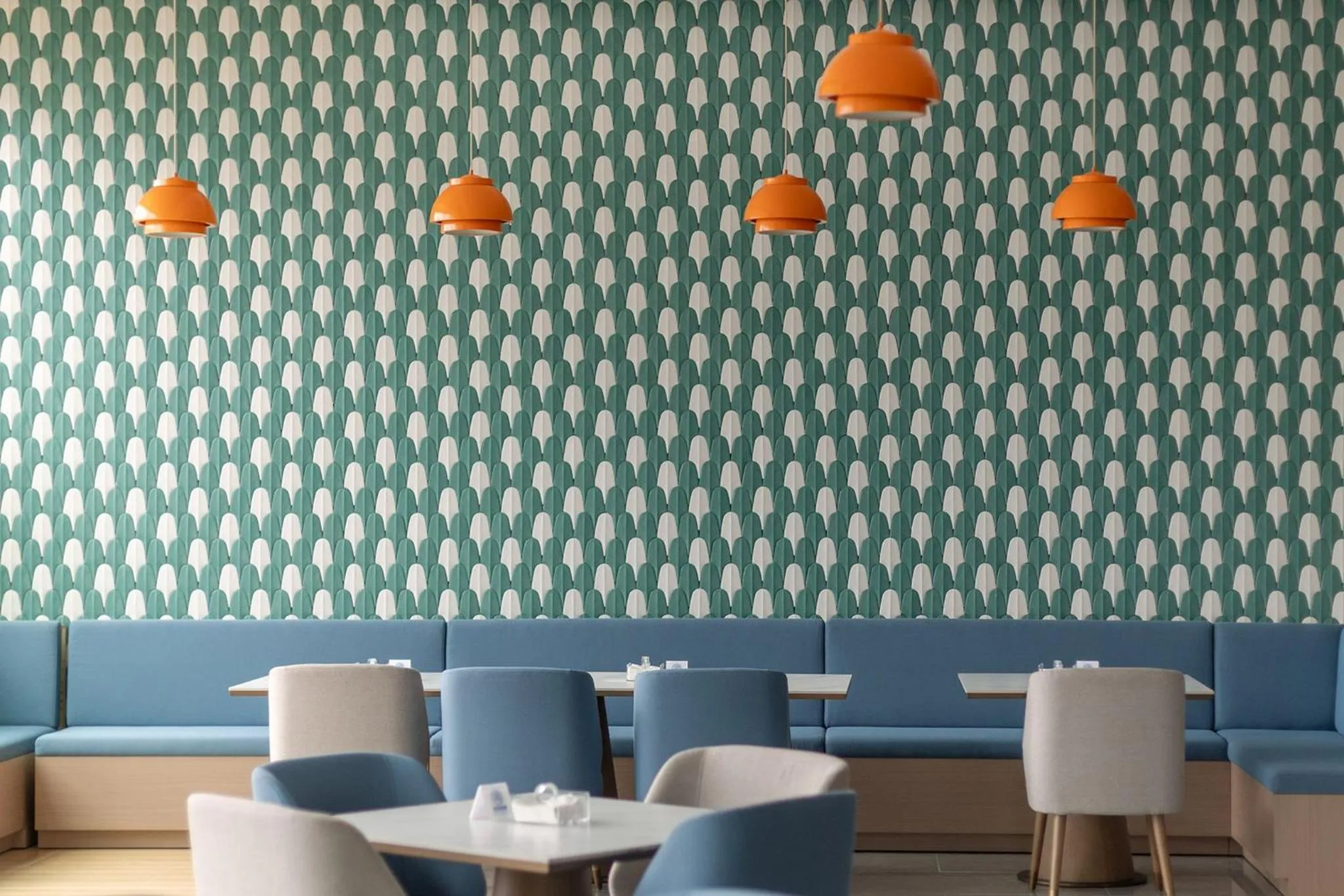 Restaurant/places to eat in Holiday Inn Express Bazhong Center by IHG