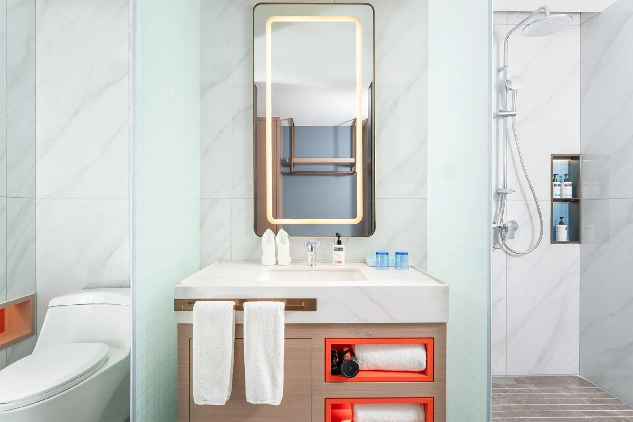 Bathroom in Holiday Inn Express Bazhong Center by IHG