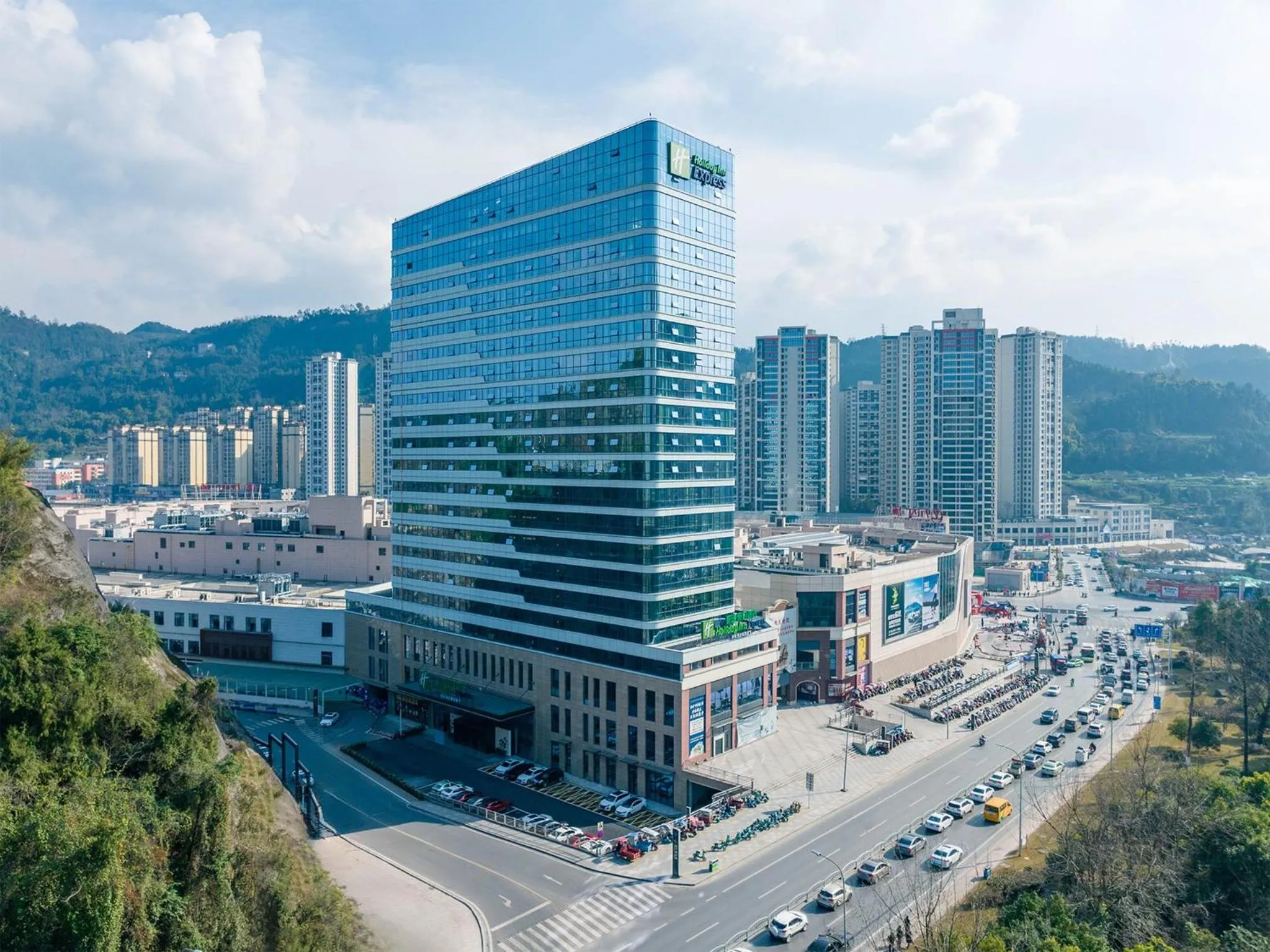 Property building in Holiday Inn Express Bazhong Center by IHG