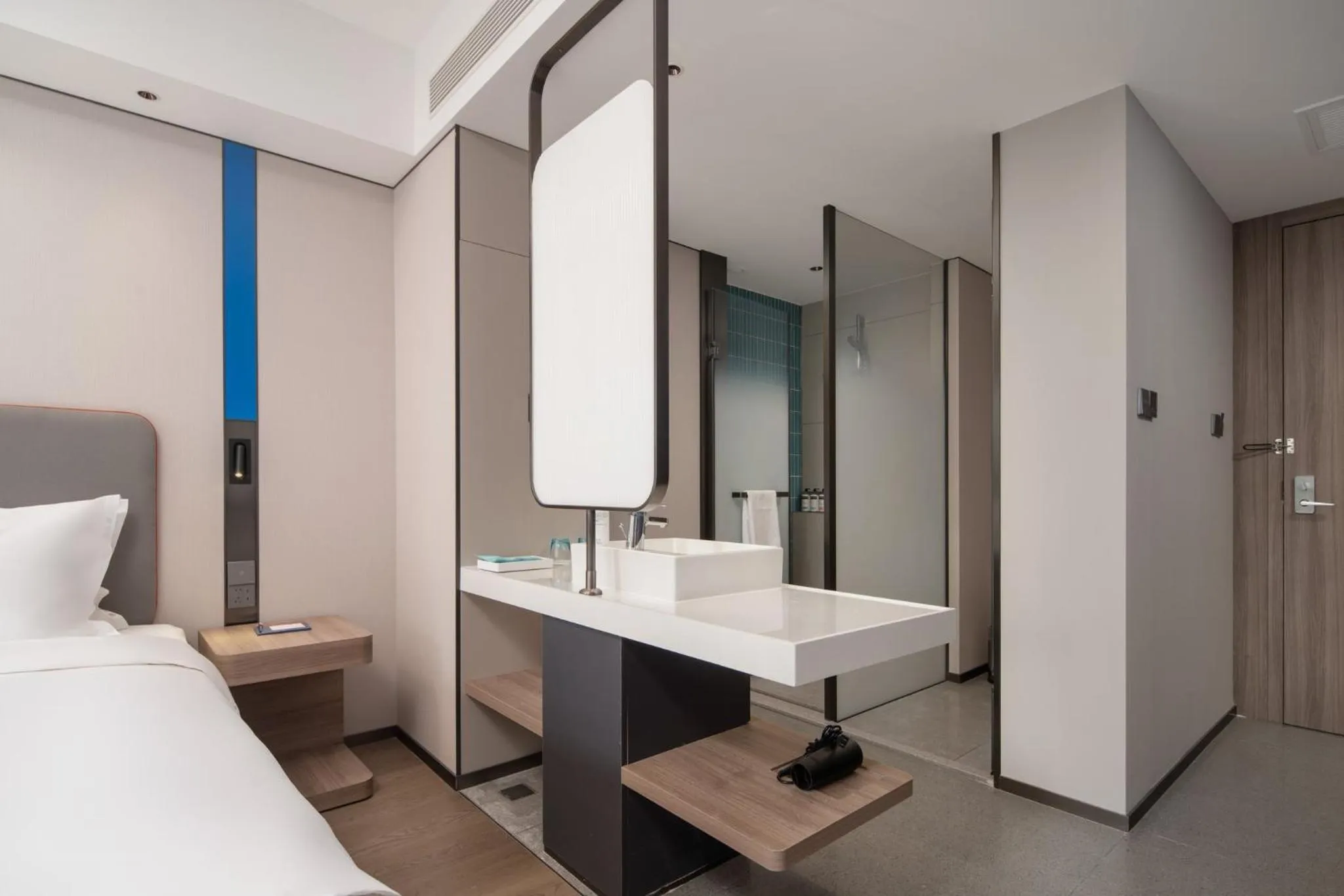 Photo of the whole room in Holiday Inn Express Xi'an Aerospace Town by IHG