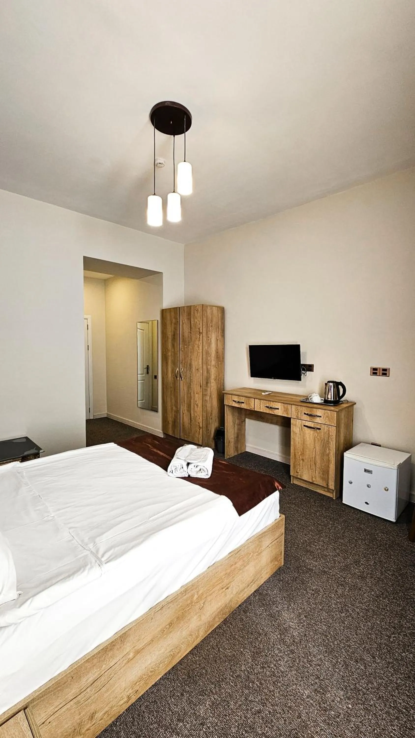 TV and multimedia, Bed in ELYSIUM HOTEL