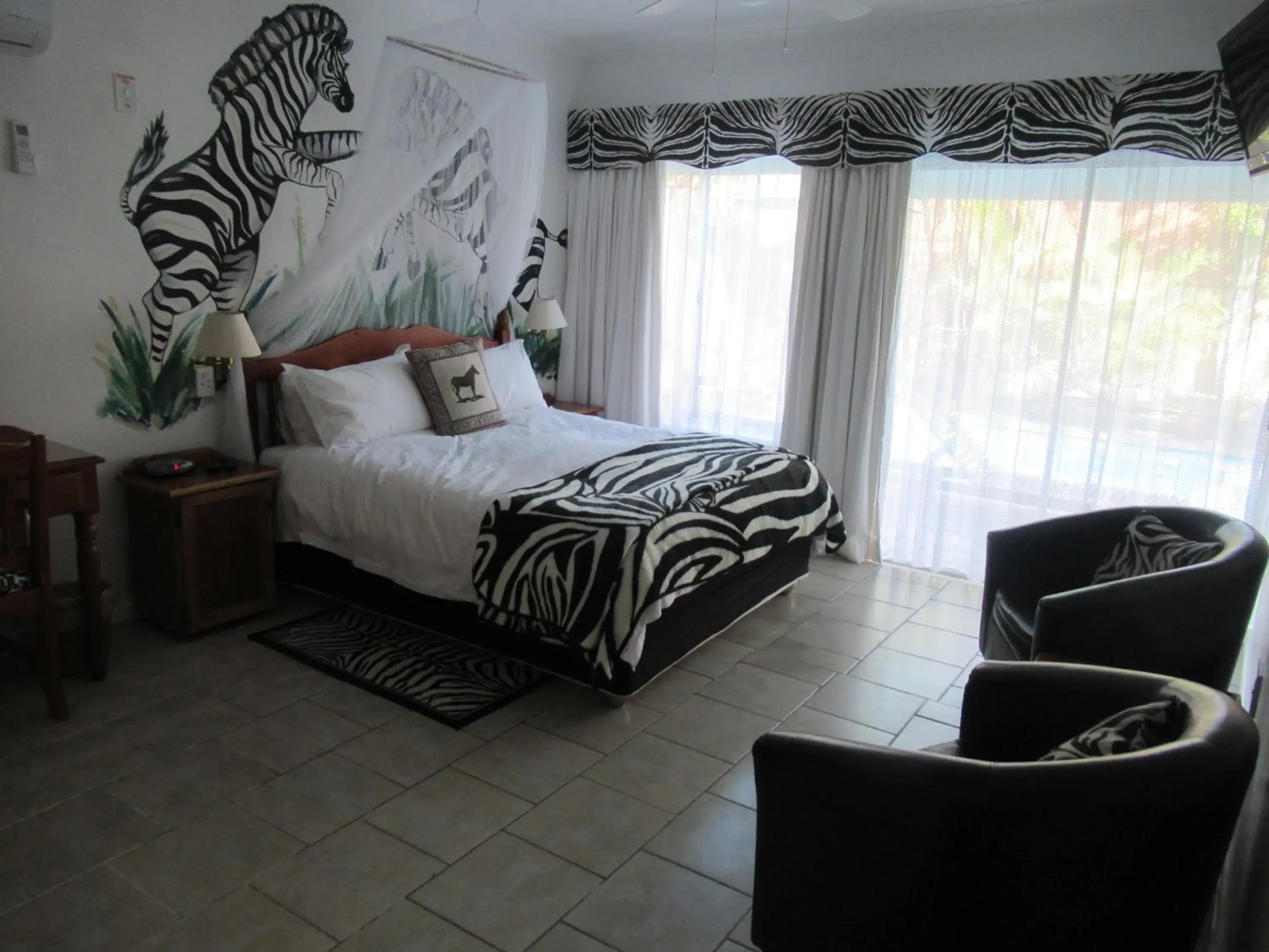 Double Room with Pool View - single occupancy in Bhangazi Lodge Bed & Breakfast Double Room with Pool View - single occupancy in Bhangazi Lodge Bed & Breakfast