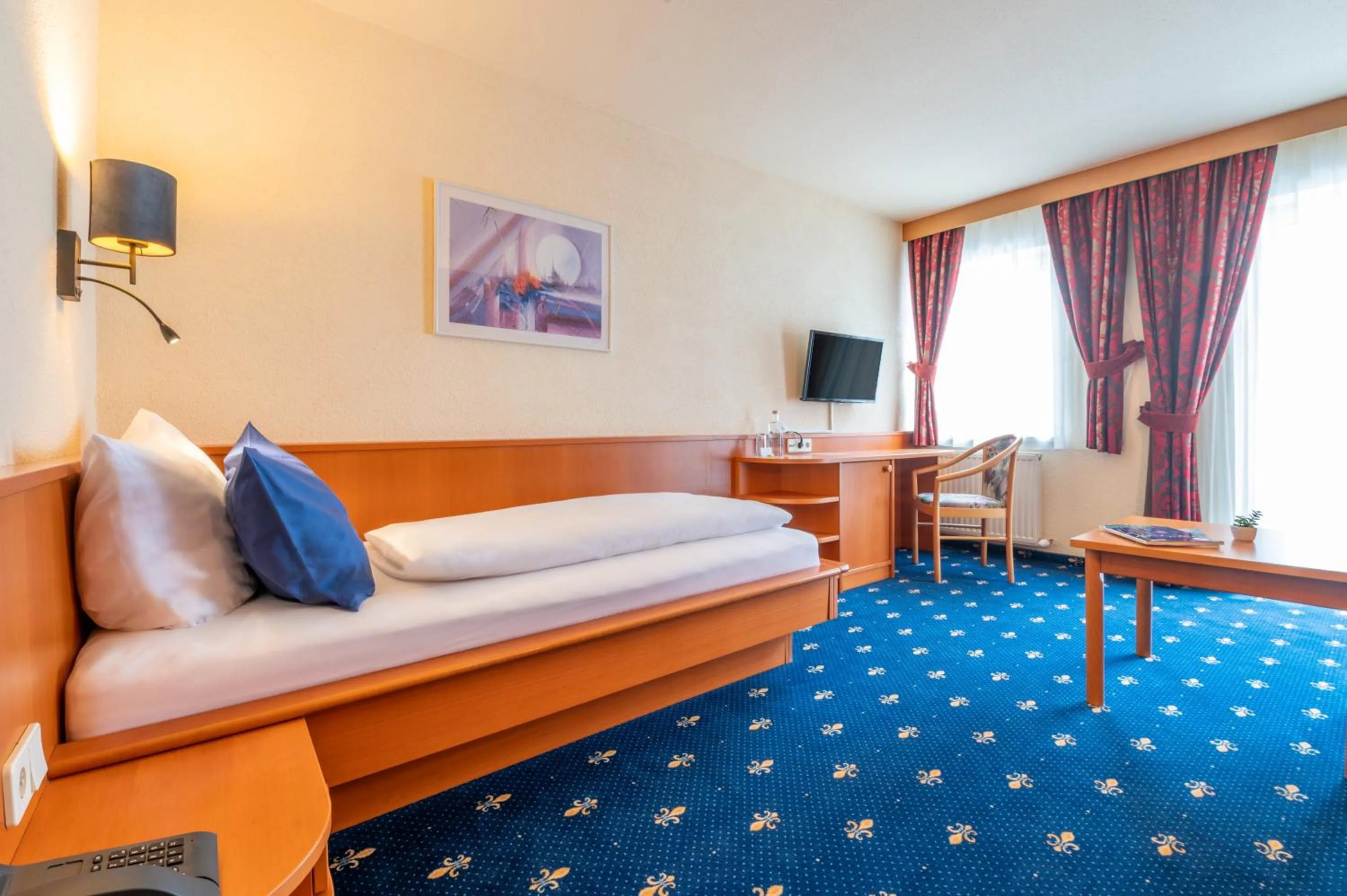 Photo of the whole room, Bed in Hotel Tia Monte Nauders