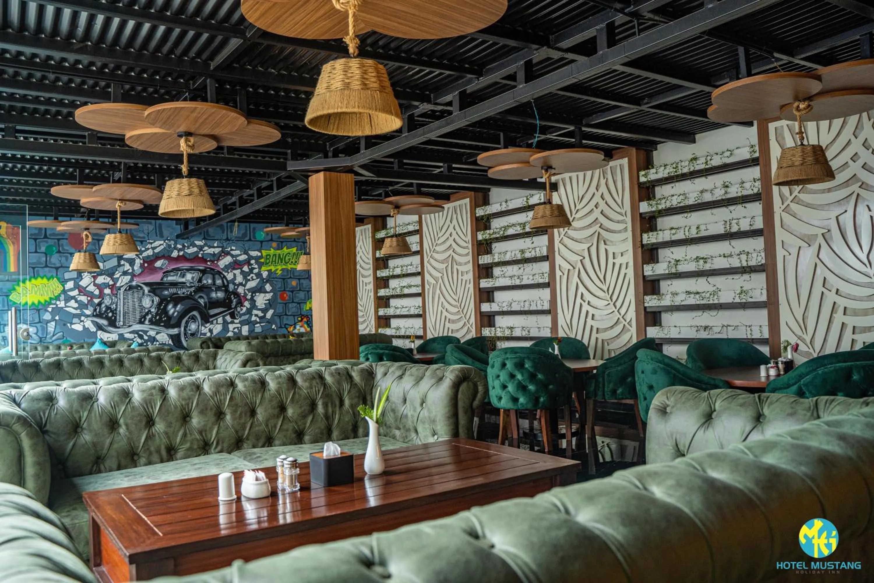 Restaurant/places to eat in Hotel Mustang Holiday Inn