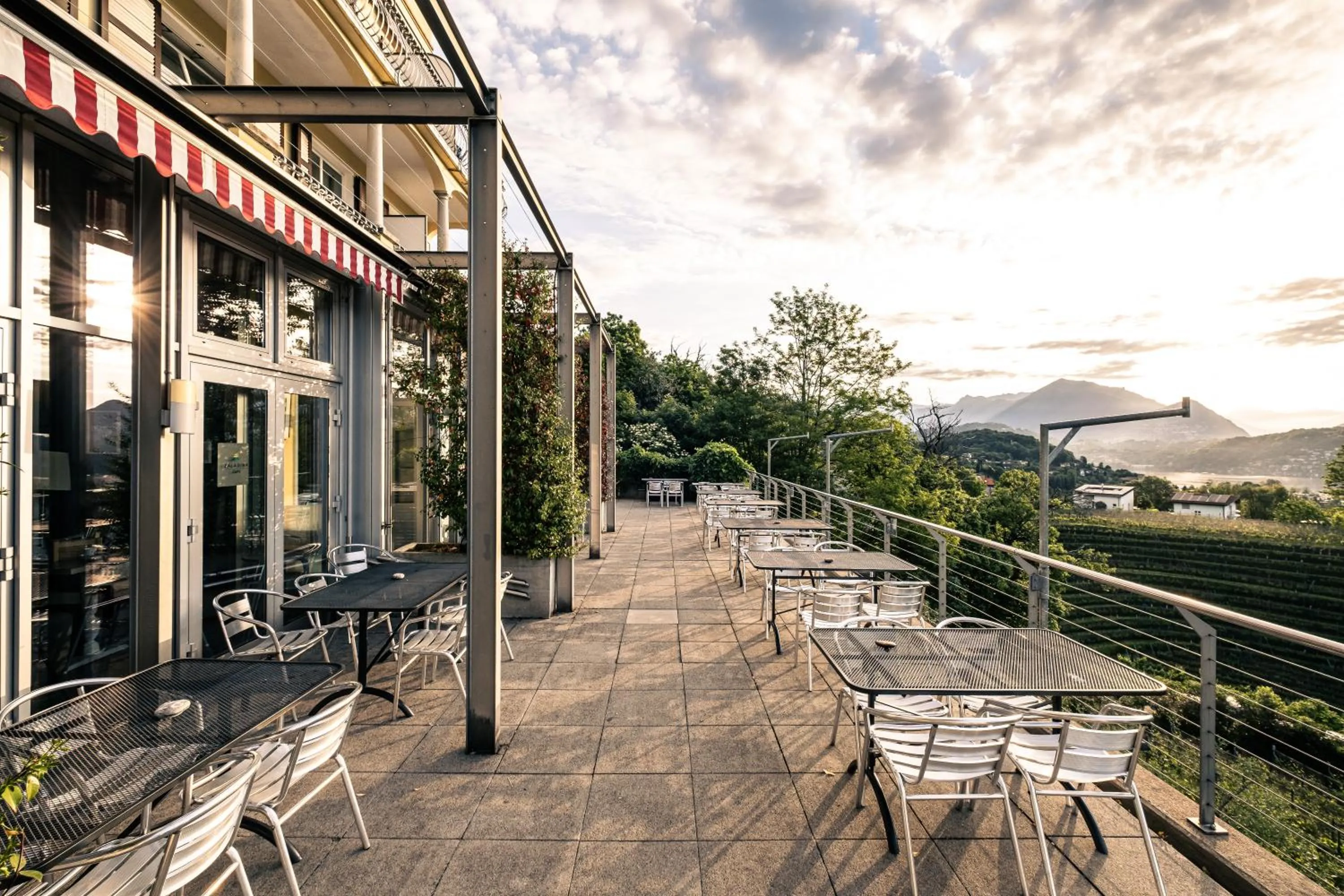 Property building in Paladina Hotel