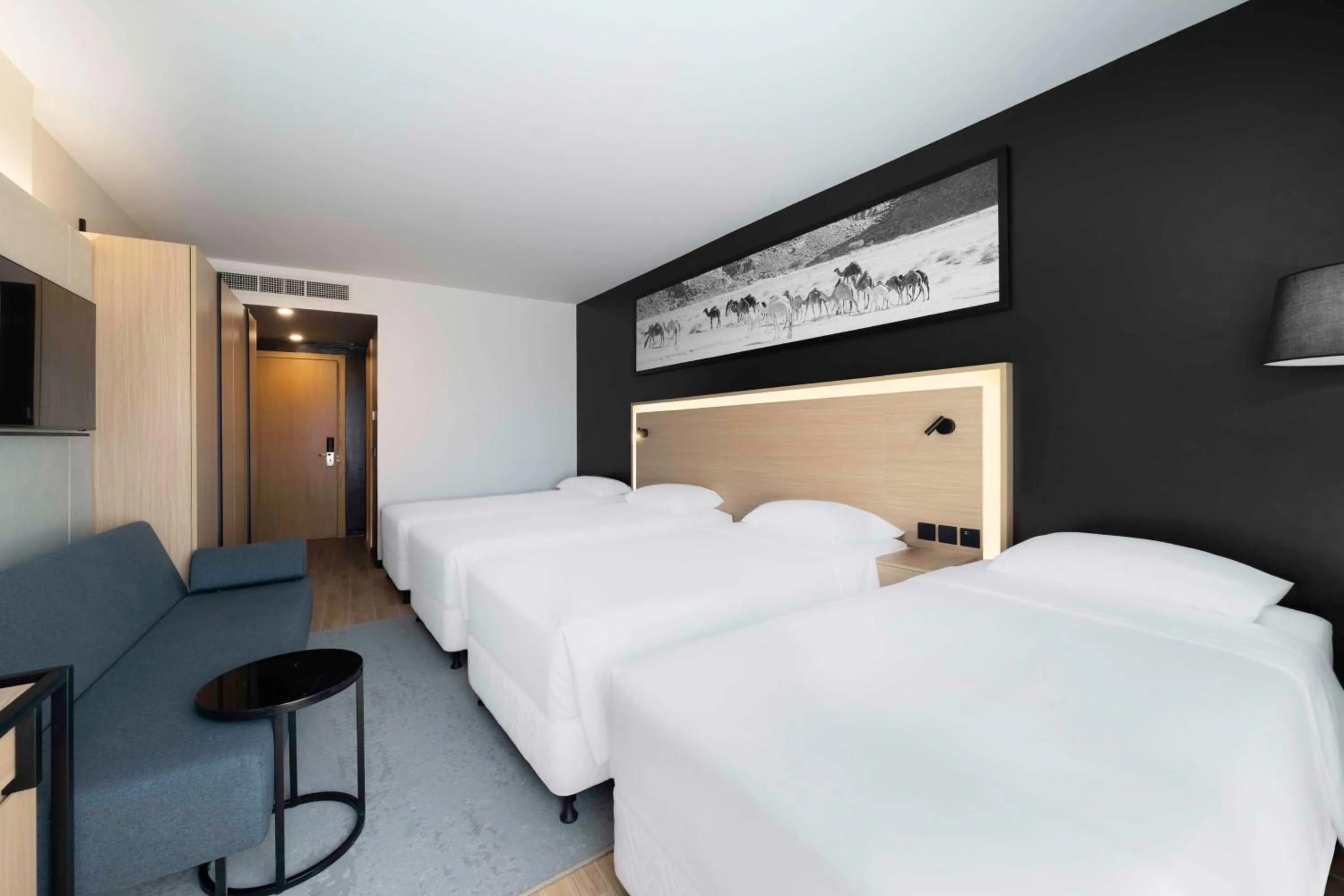 Bedroom, Bed in Park Inn by Radisson Makkah Thakher Algharbi