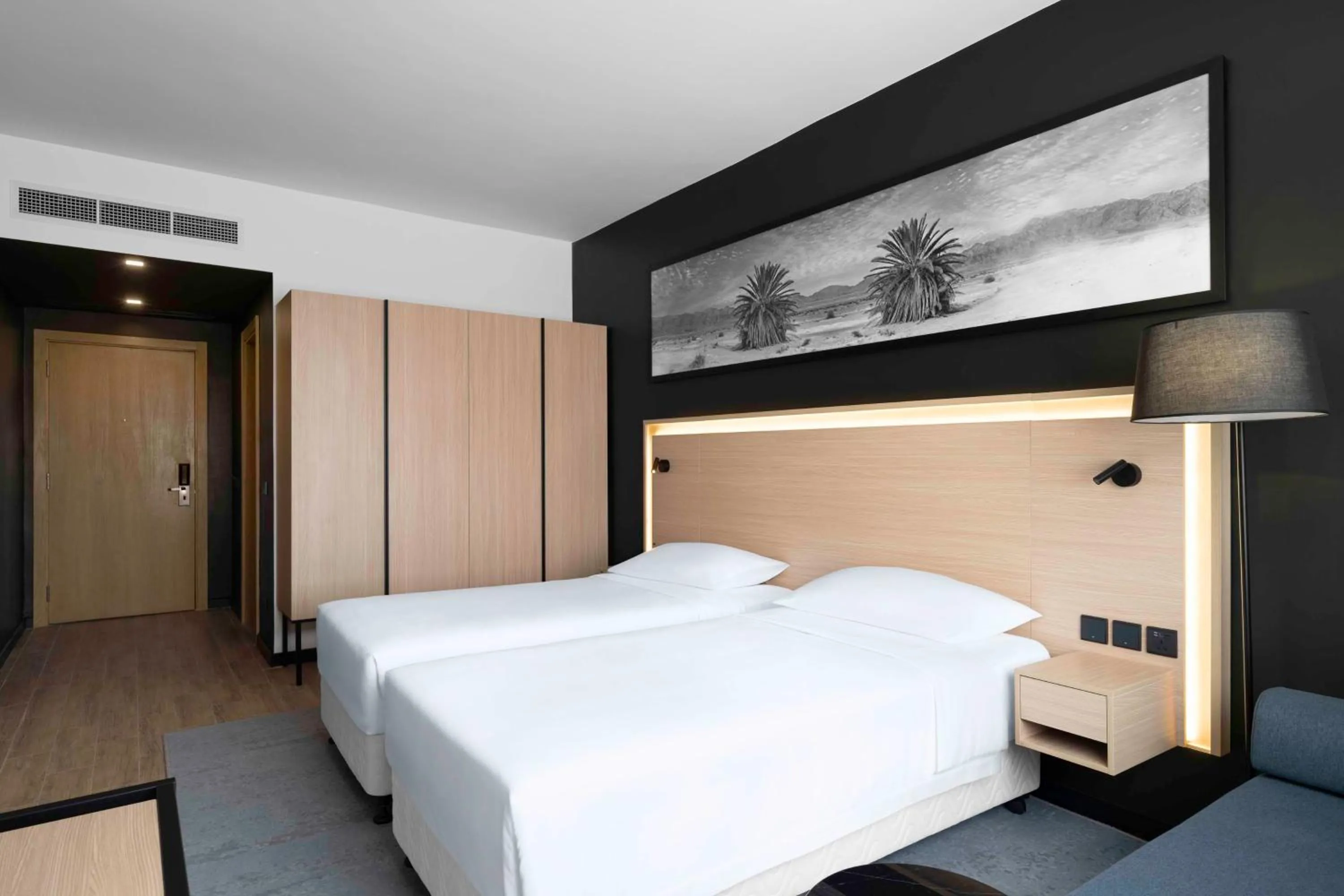 Bedroom, Bed in Park Inn by Radisson Makkah Thakher Algharbi
